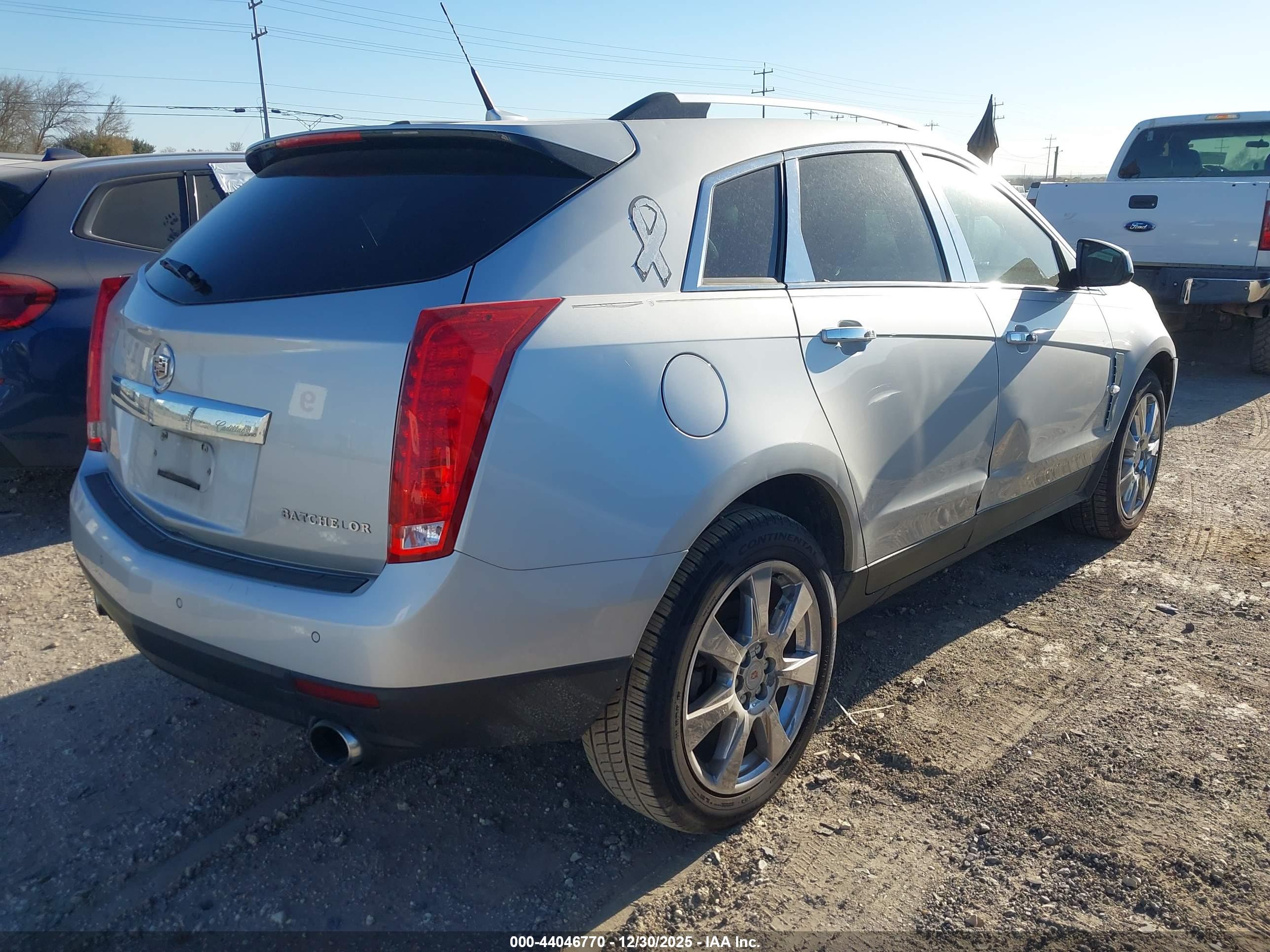 CADILLAC SRX image 4