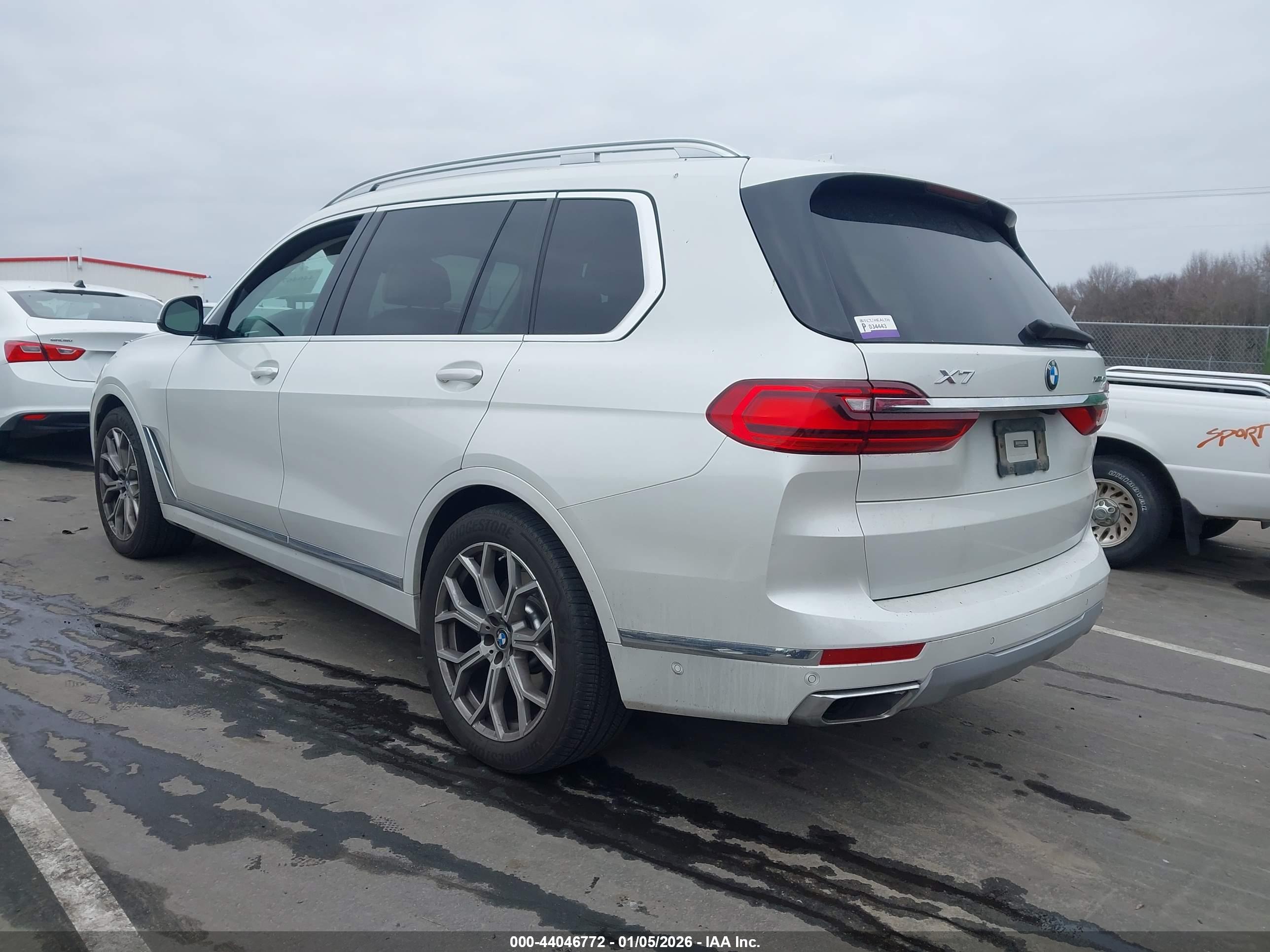 BMW X7 image 3