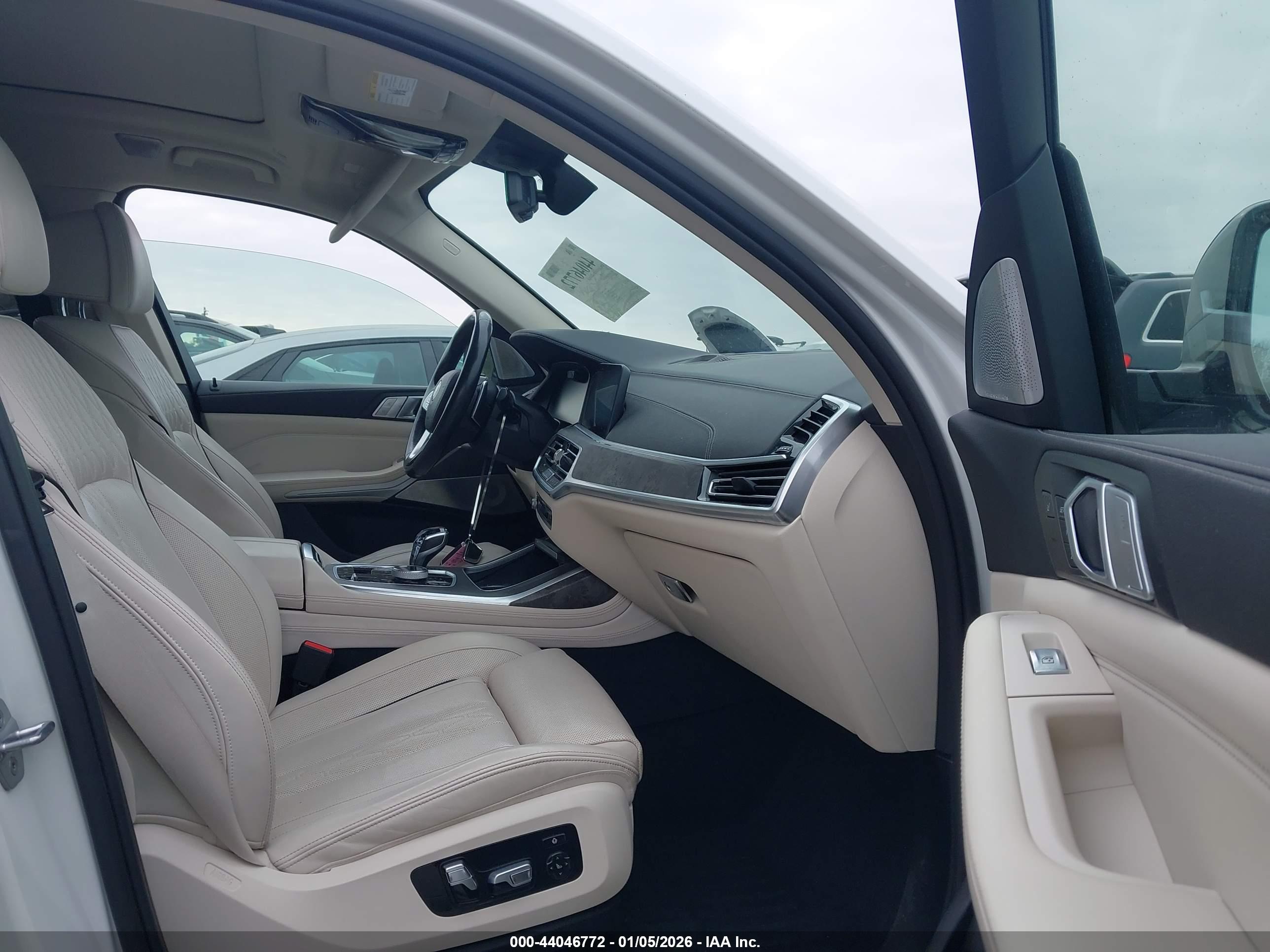 BMW X7 image 5