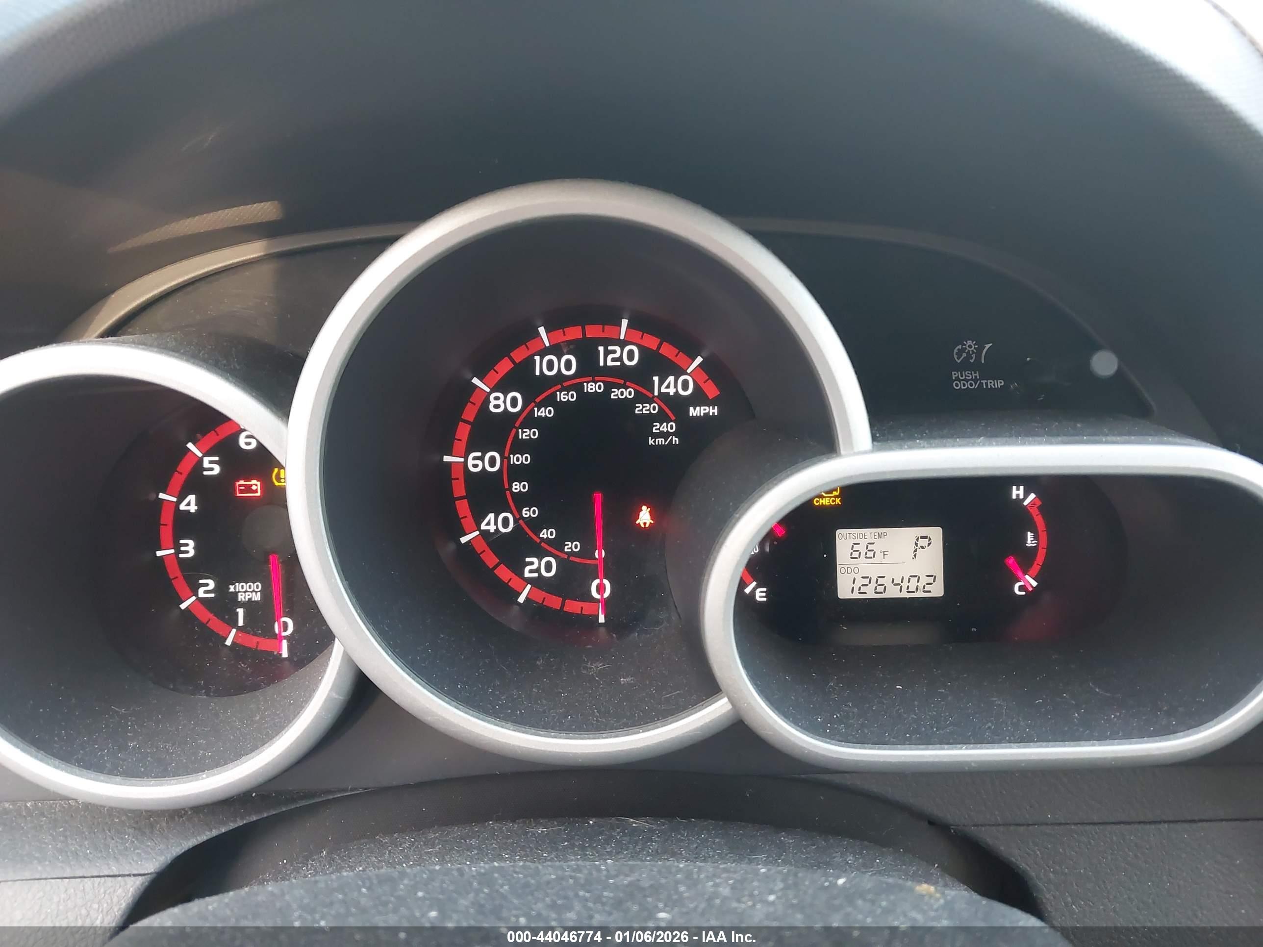 PONTIAC VIBE image 7