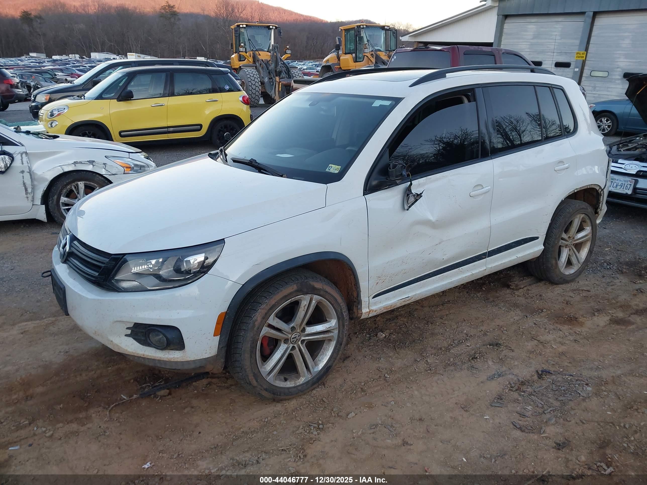 VOLKSWAGEN TIGUAN image 2