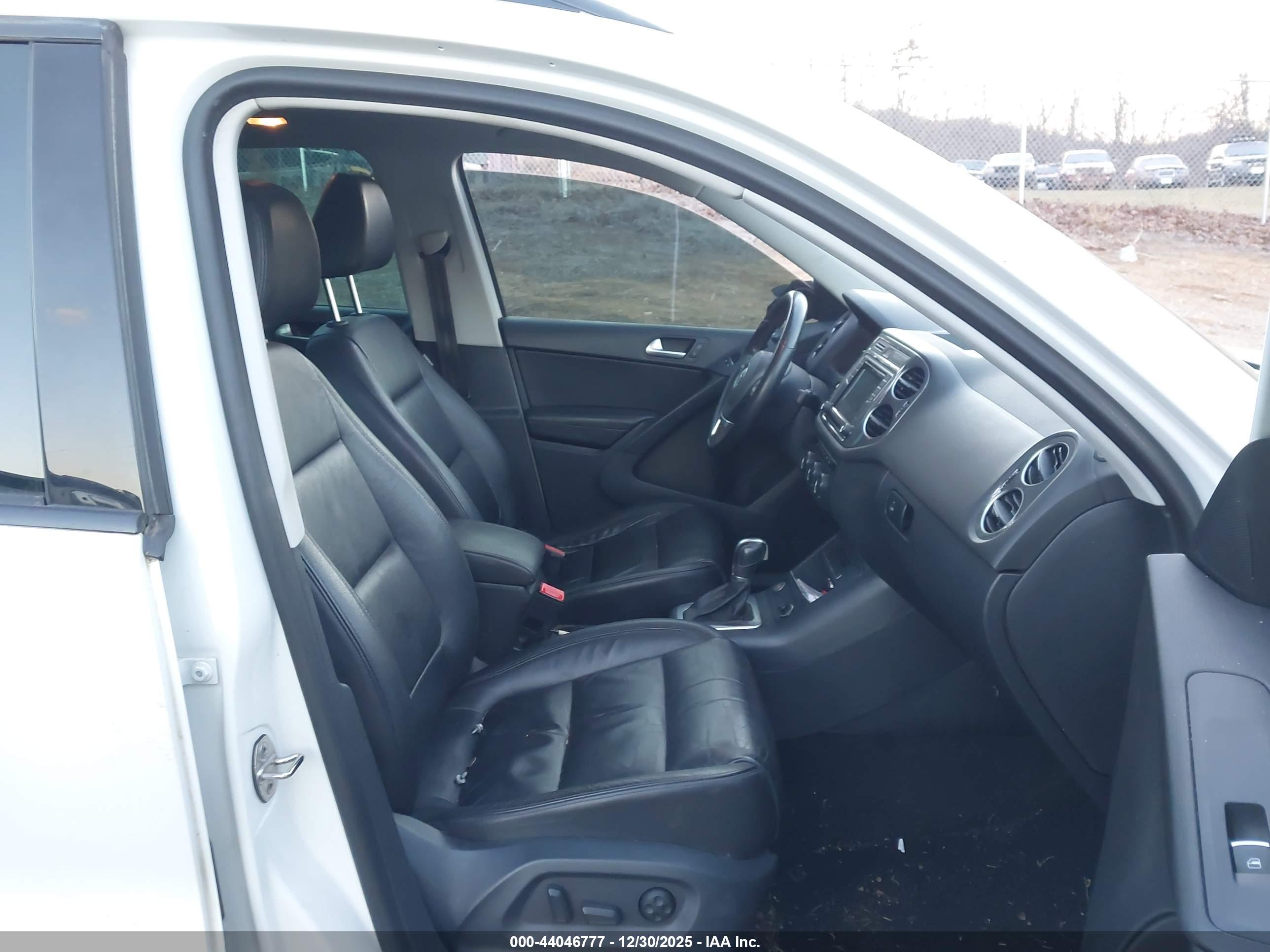 VOLKSWAGEN TIGUAN image 5