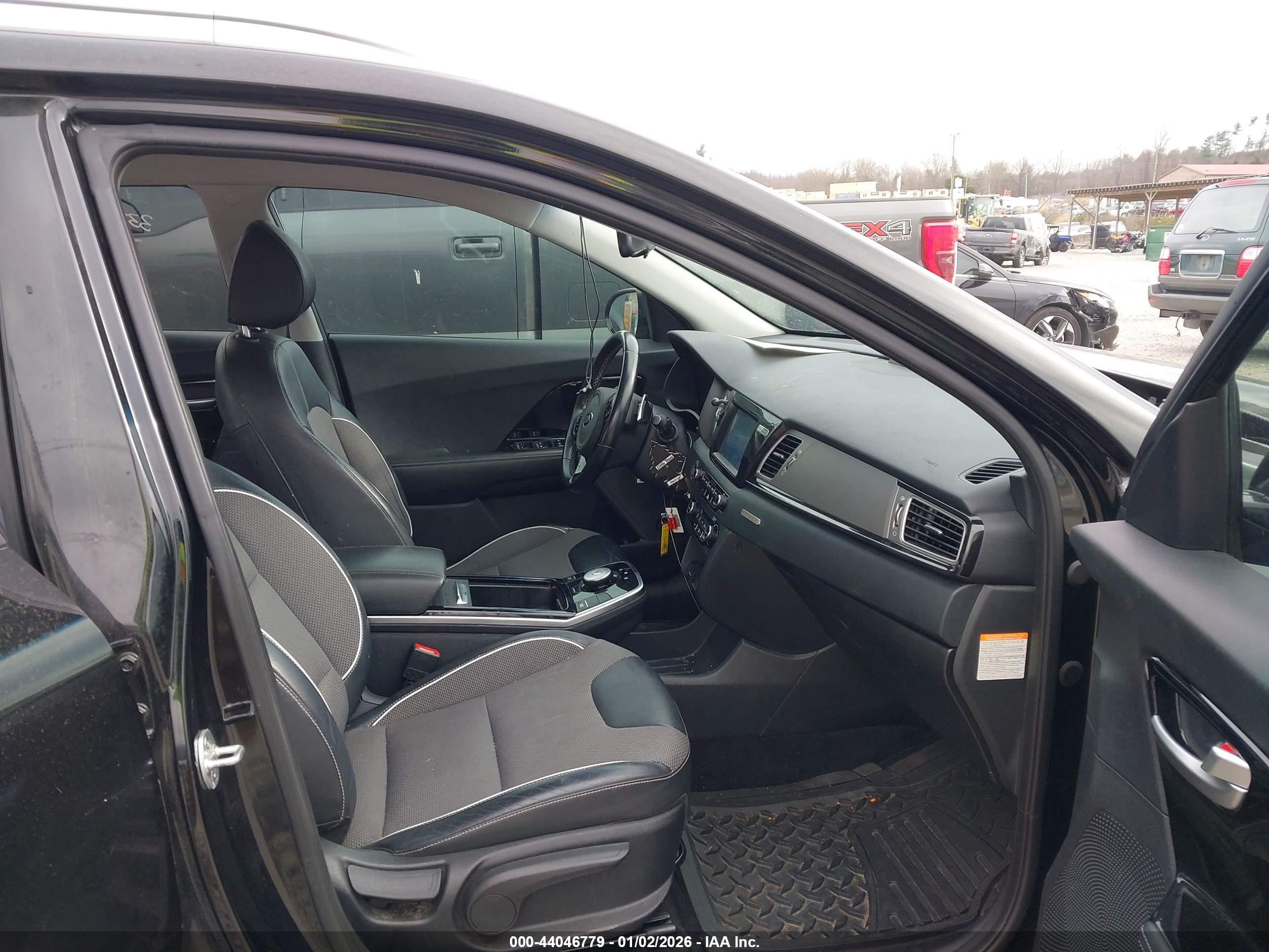 KIA NIRO image 5