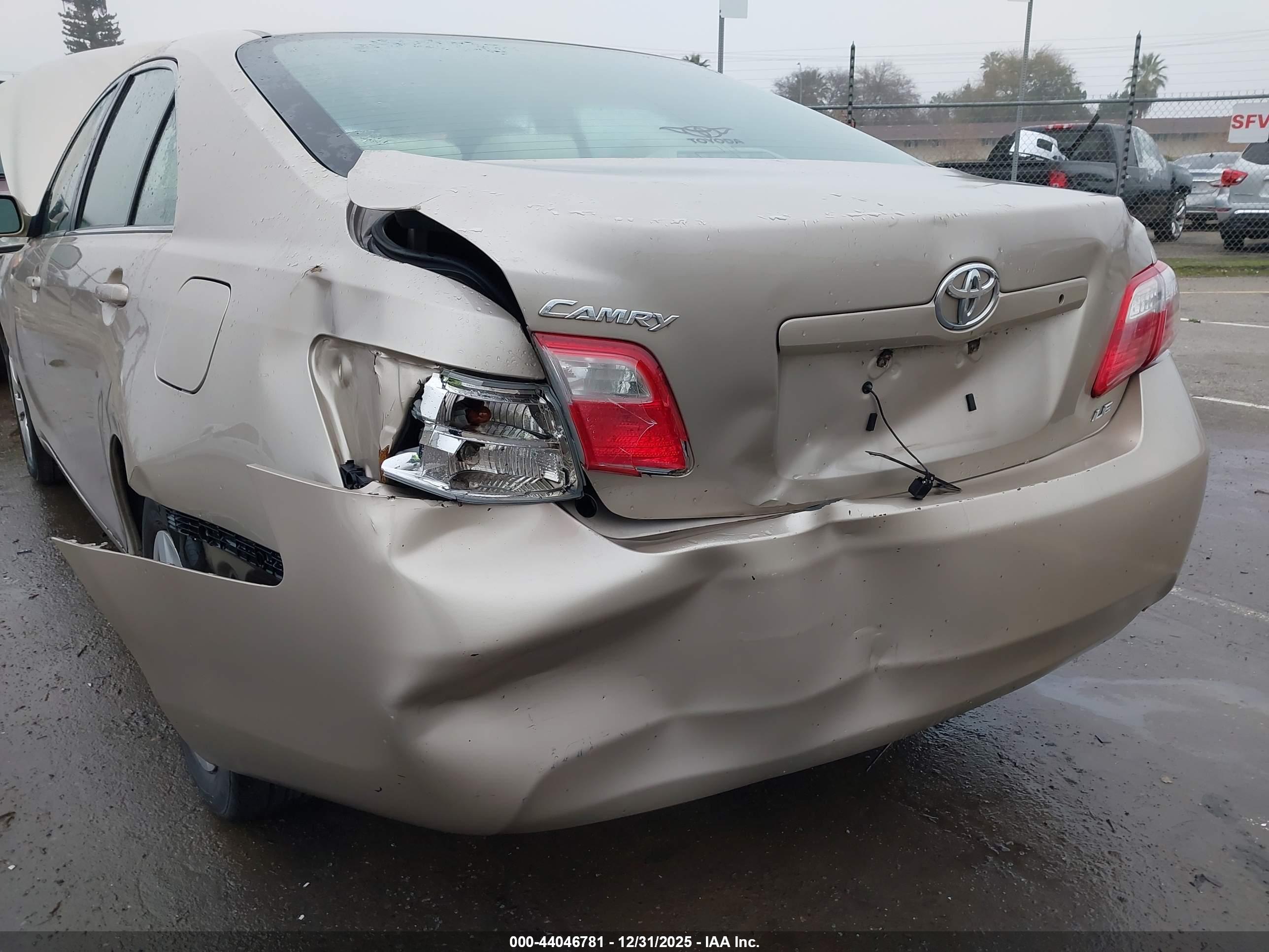 TOYOTA CAMRY image 6
