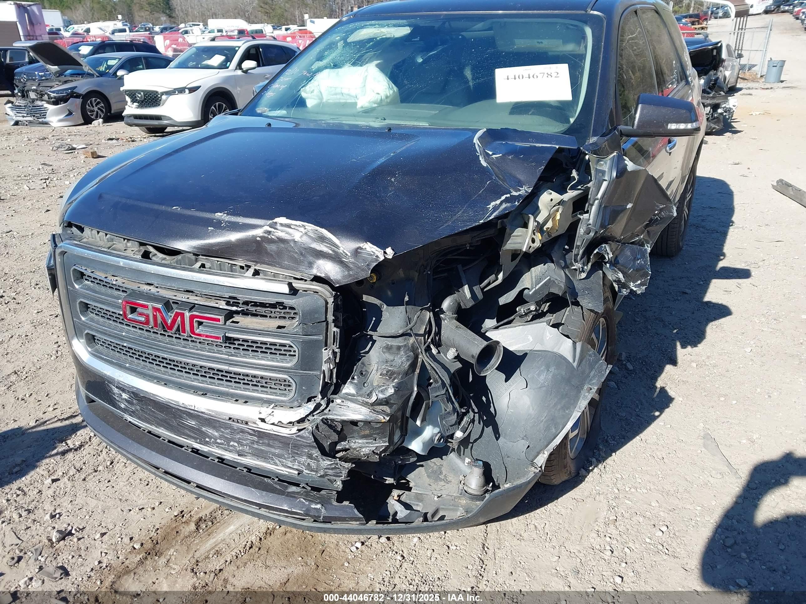 GMC ACADIA image 6