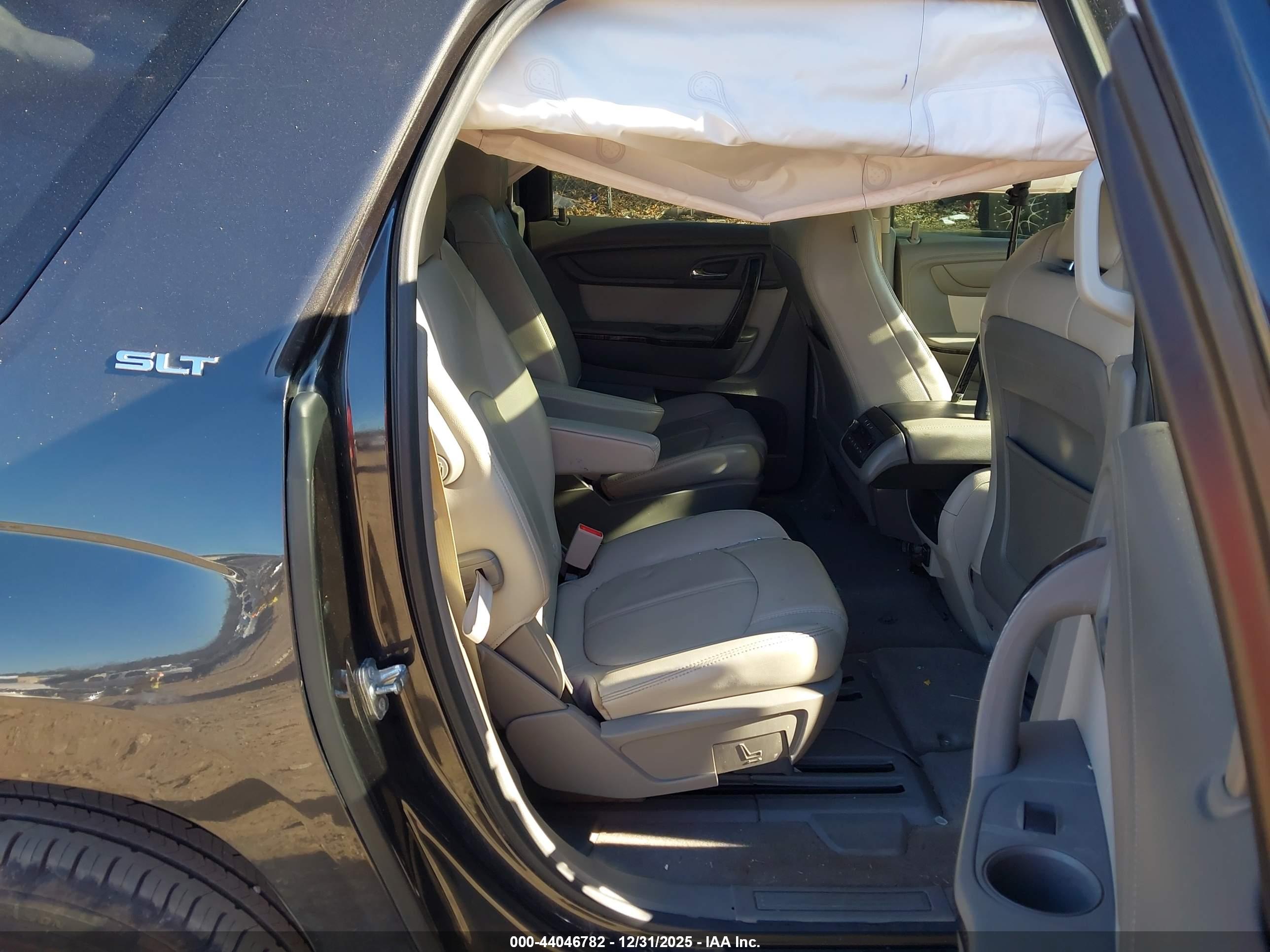 GMC ACADIA image 8
