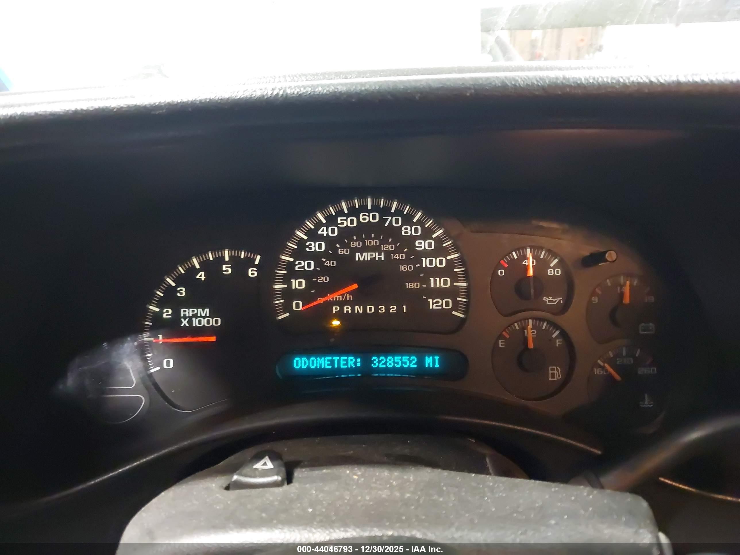 CHEVROLET SILVERADO image 7