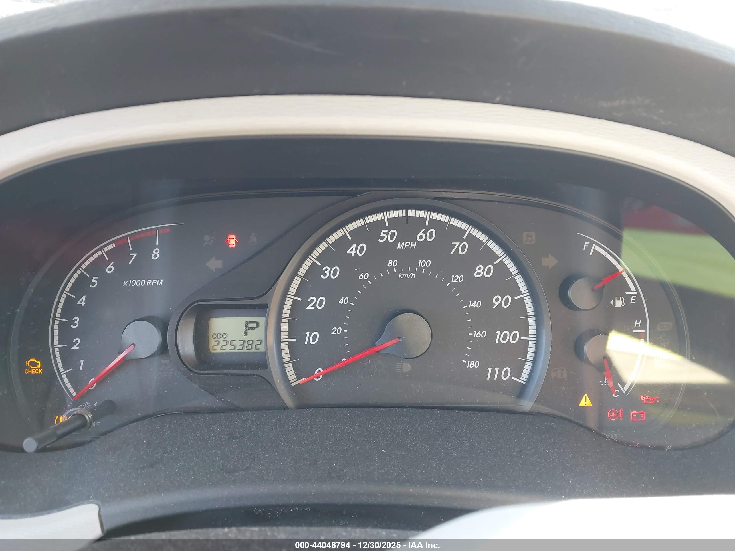 TOYOTA SIENNA image 7