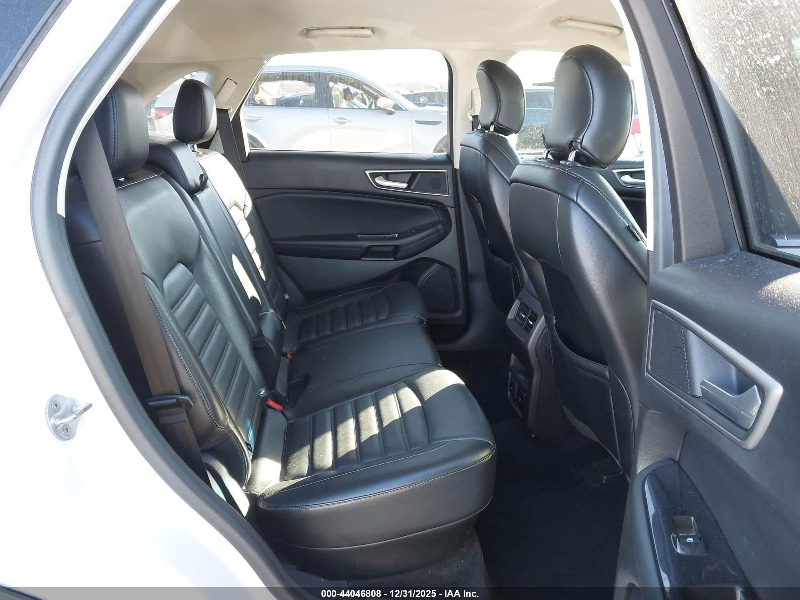FORD EDGE image 8