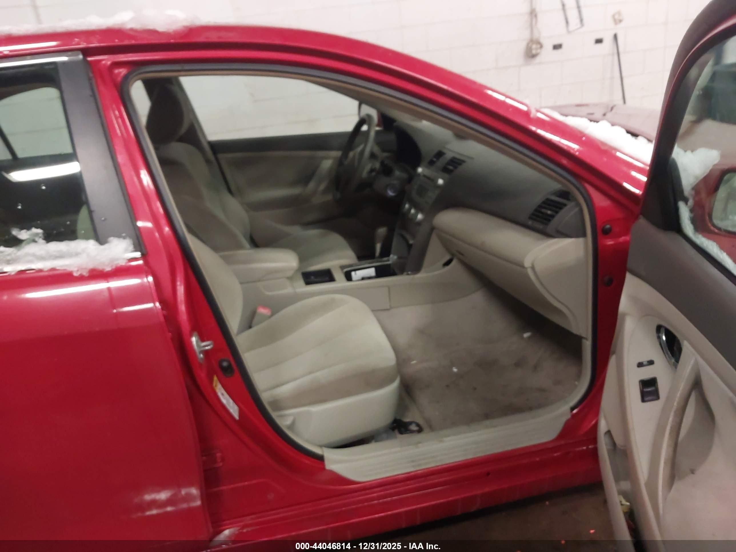 TOYOTA CAMRY image 5