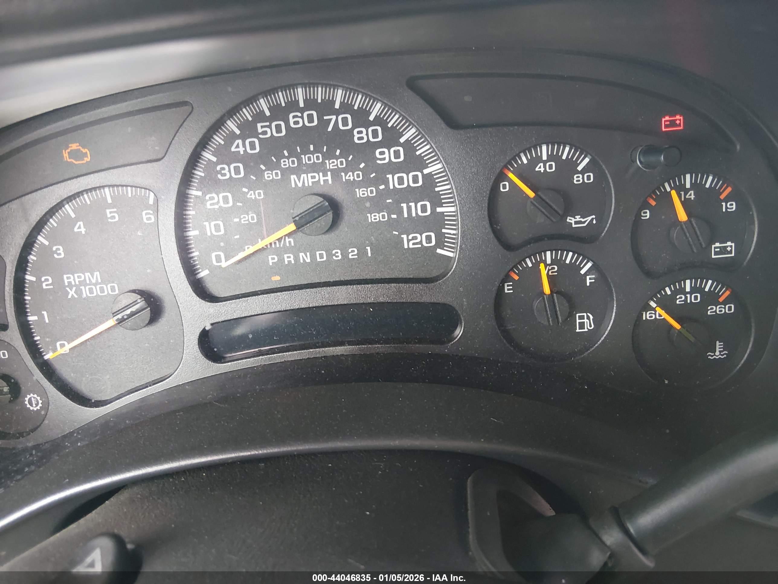 CHEVROLET SILVERADO image 7