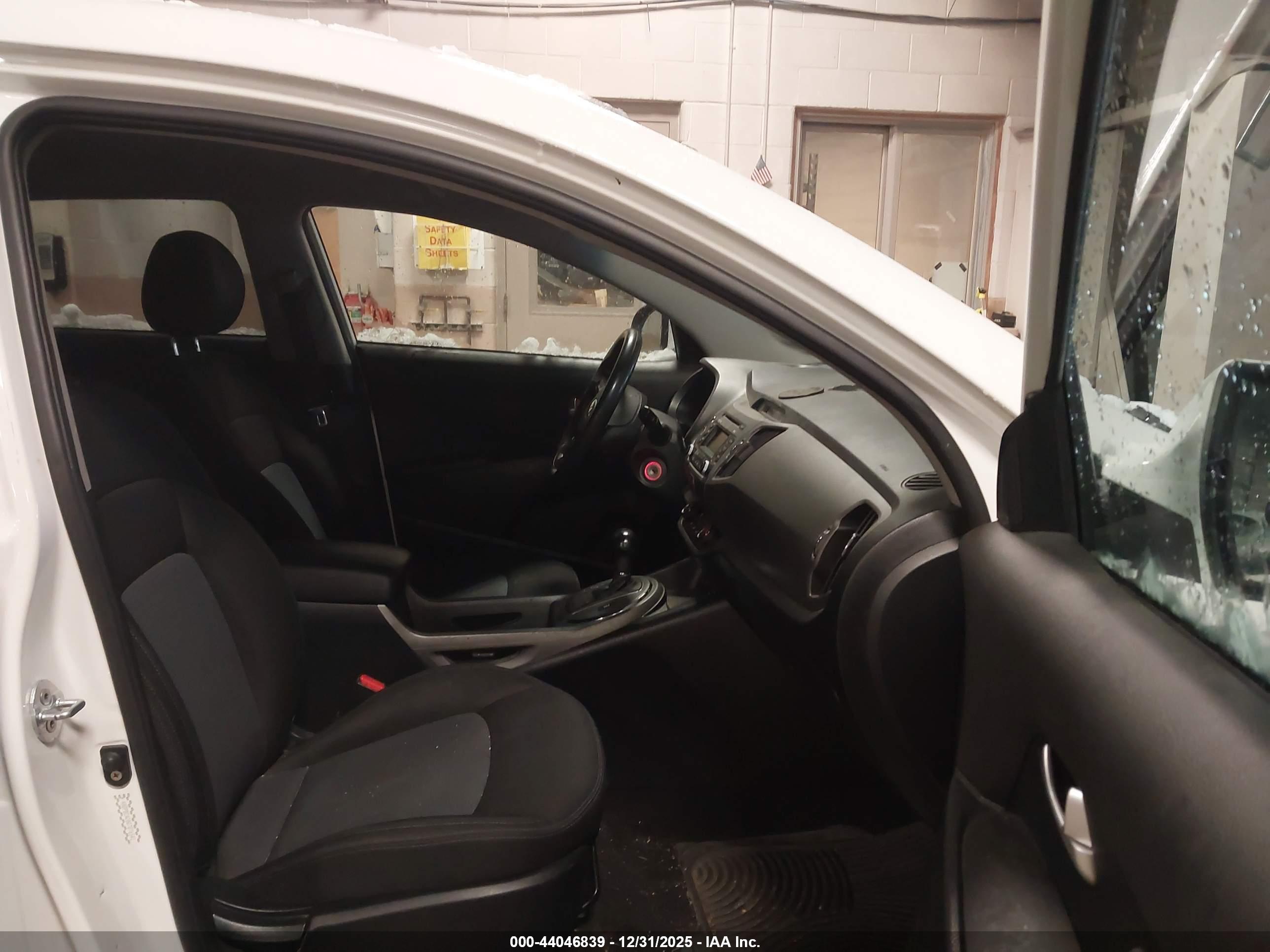KIA SPORTAGE image 5