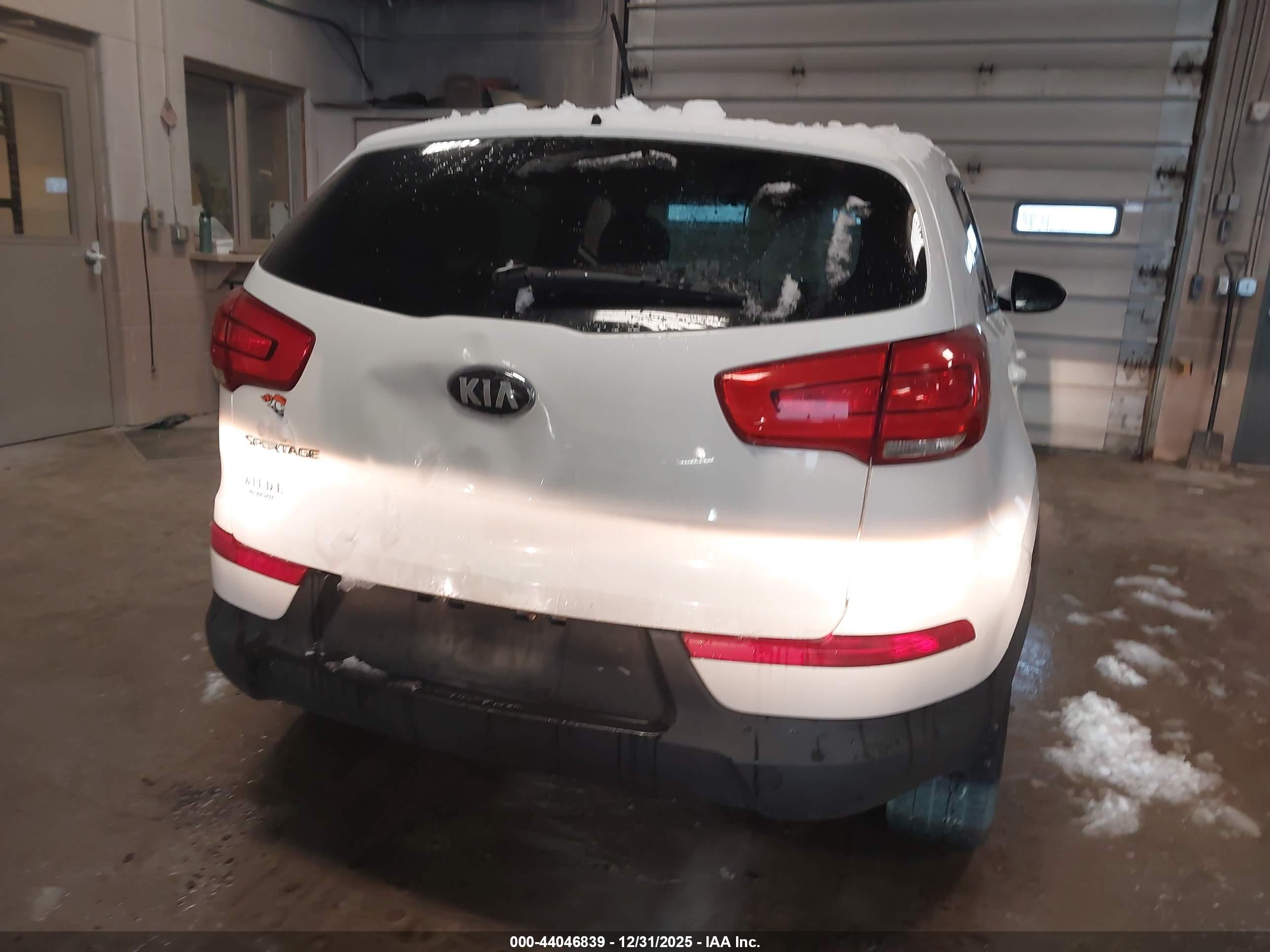 KIA SPORTAGE image 6