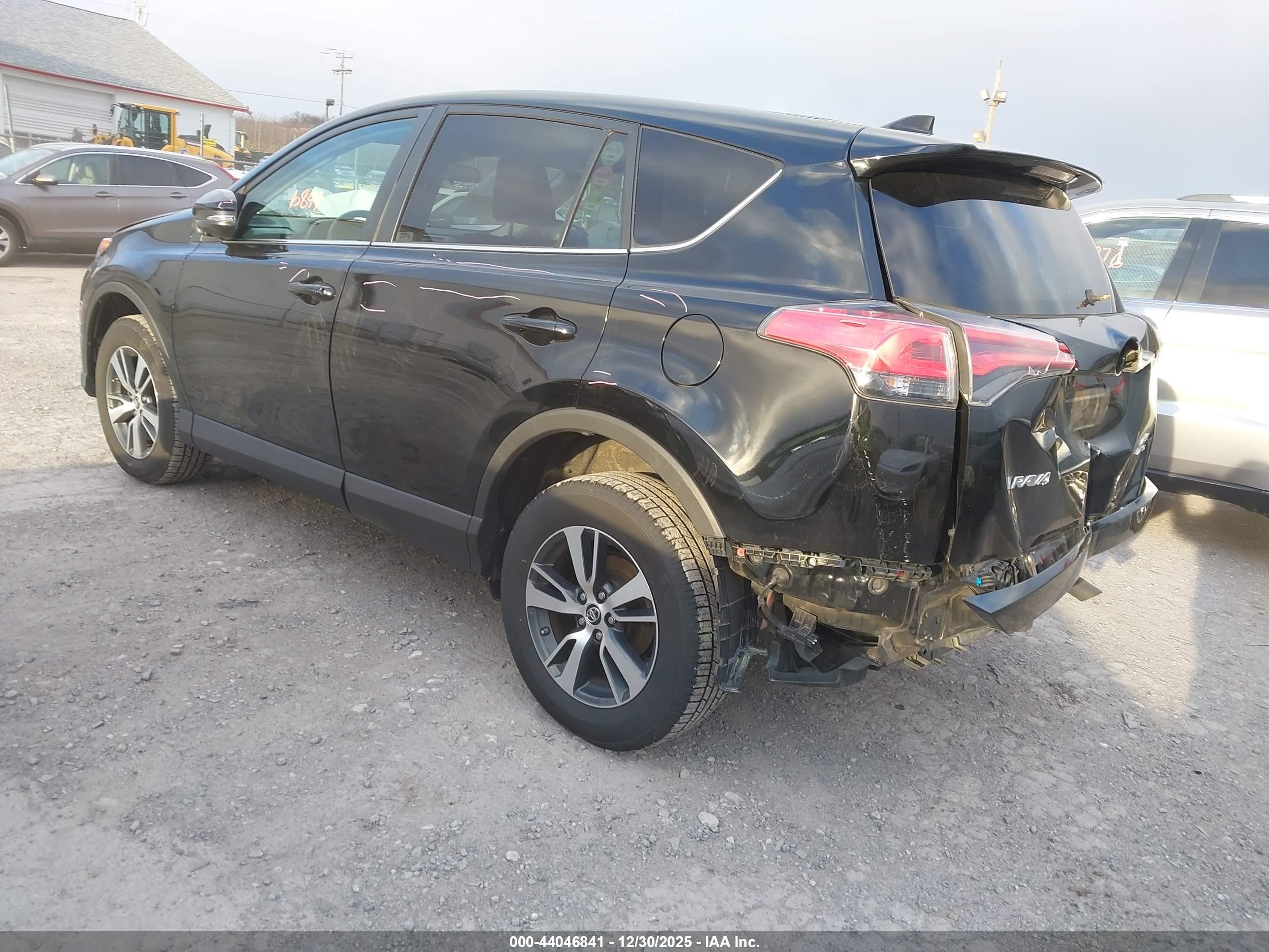 TOYOTA RAV4 image 3