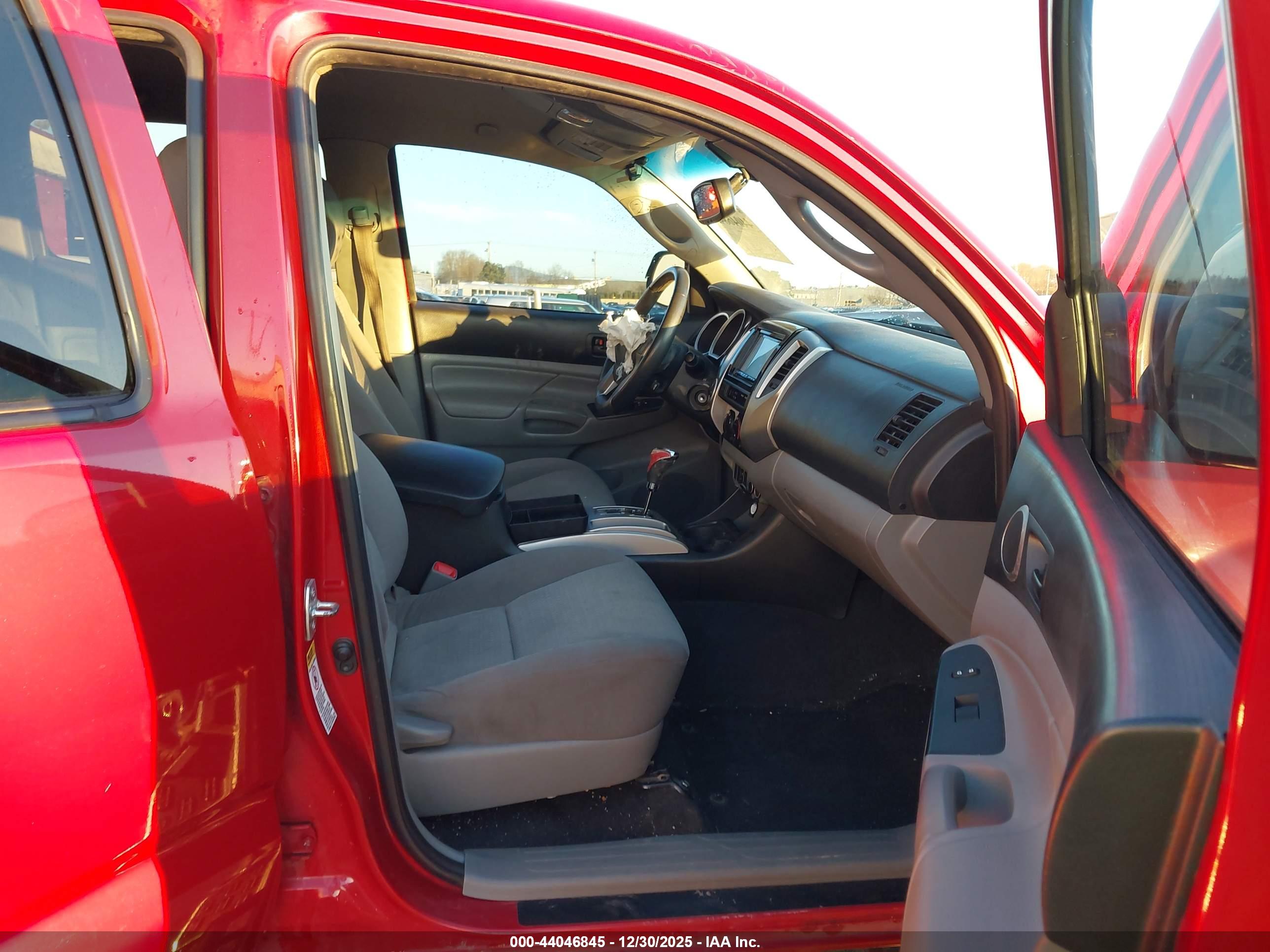 TOYOTA TACOMA image 5