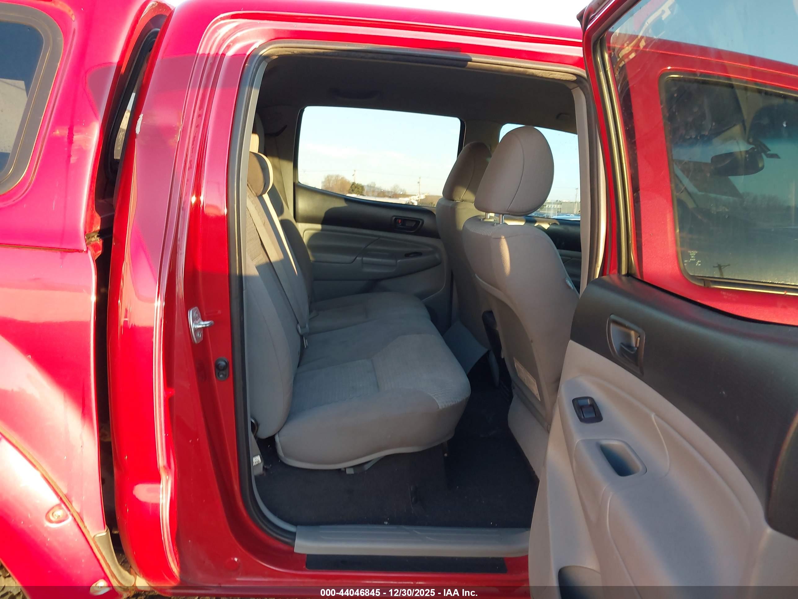 TOYOTA TACOMA image 8