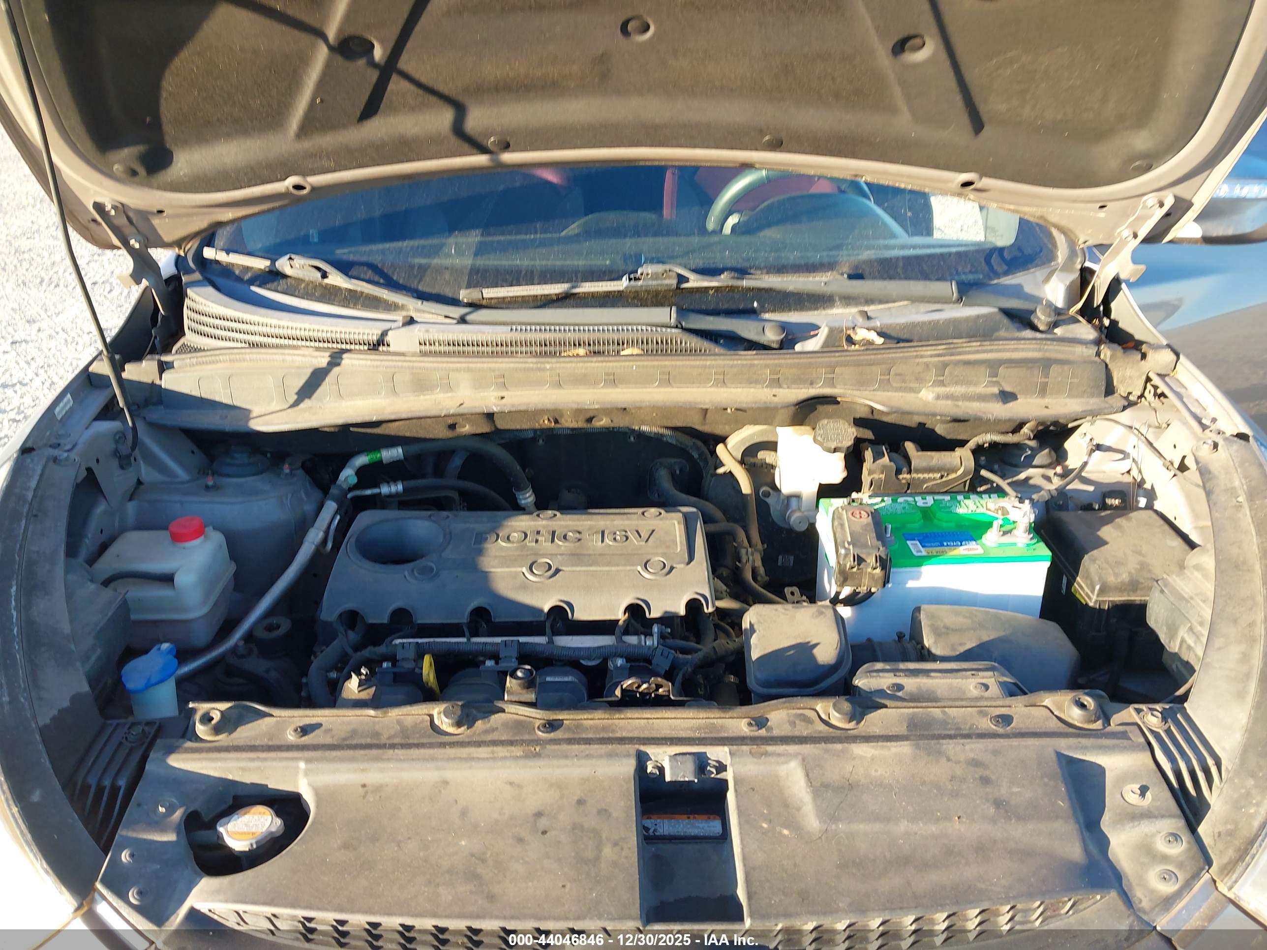 HYUNDAI TUCSON image 10