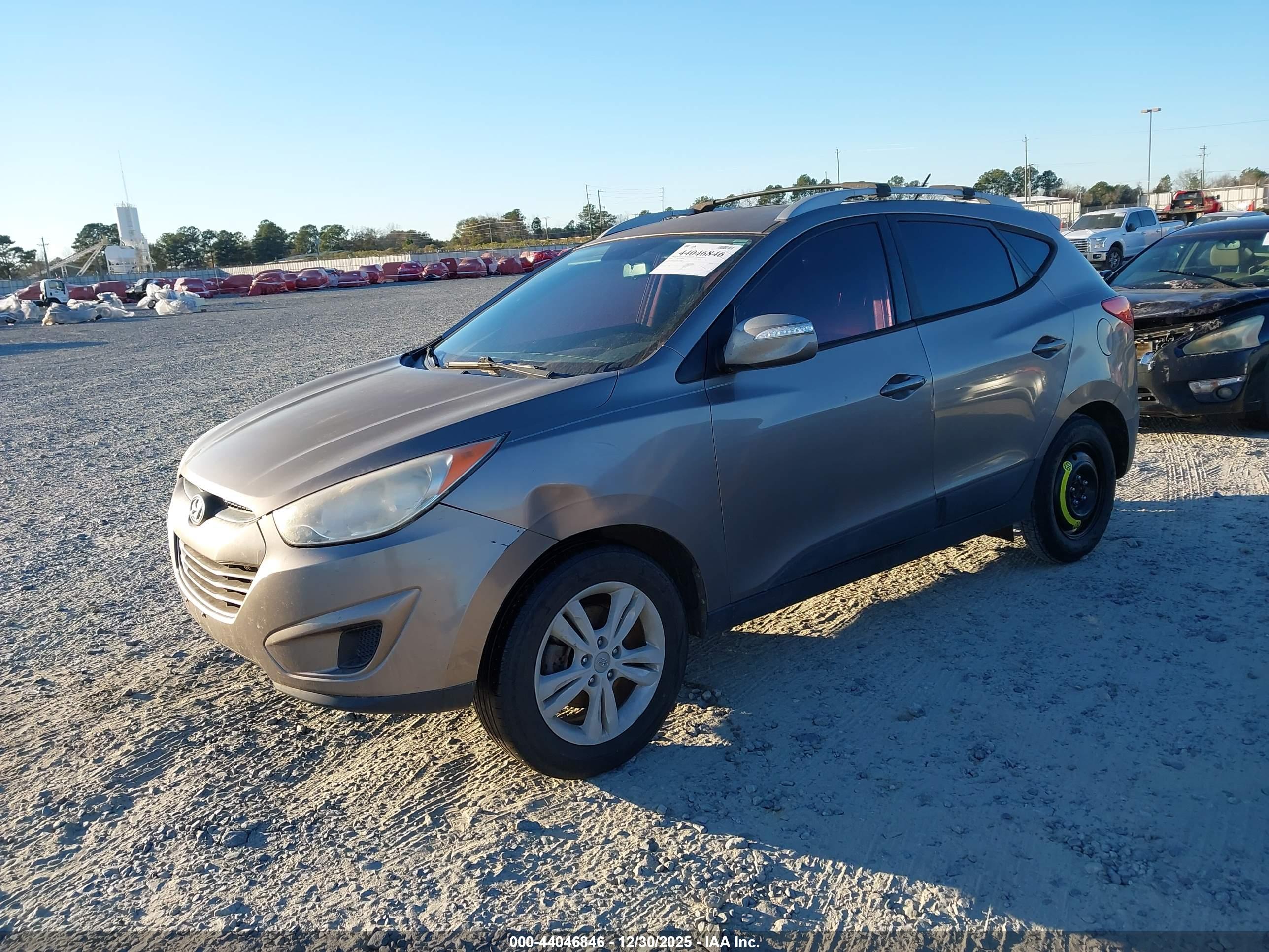 HYUNDAI TUCSON image 2