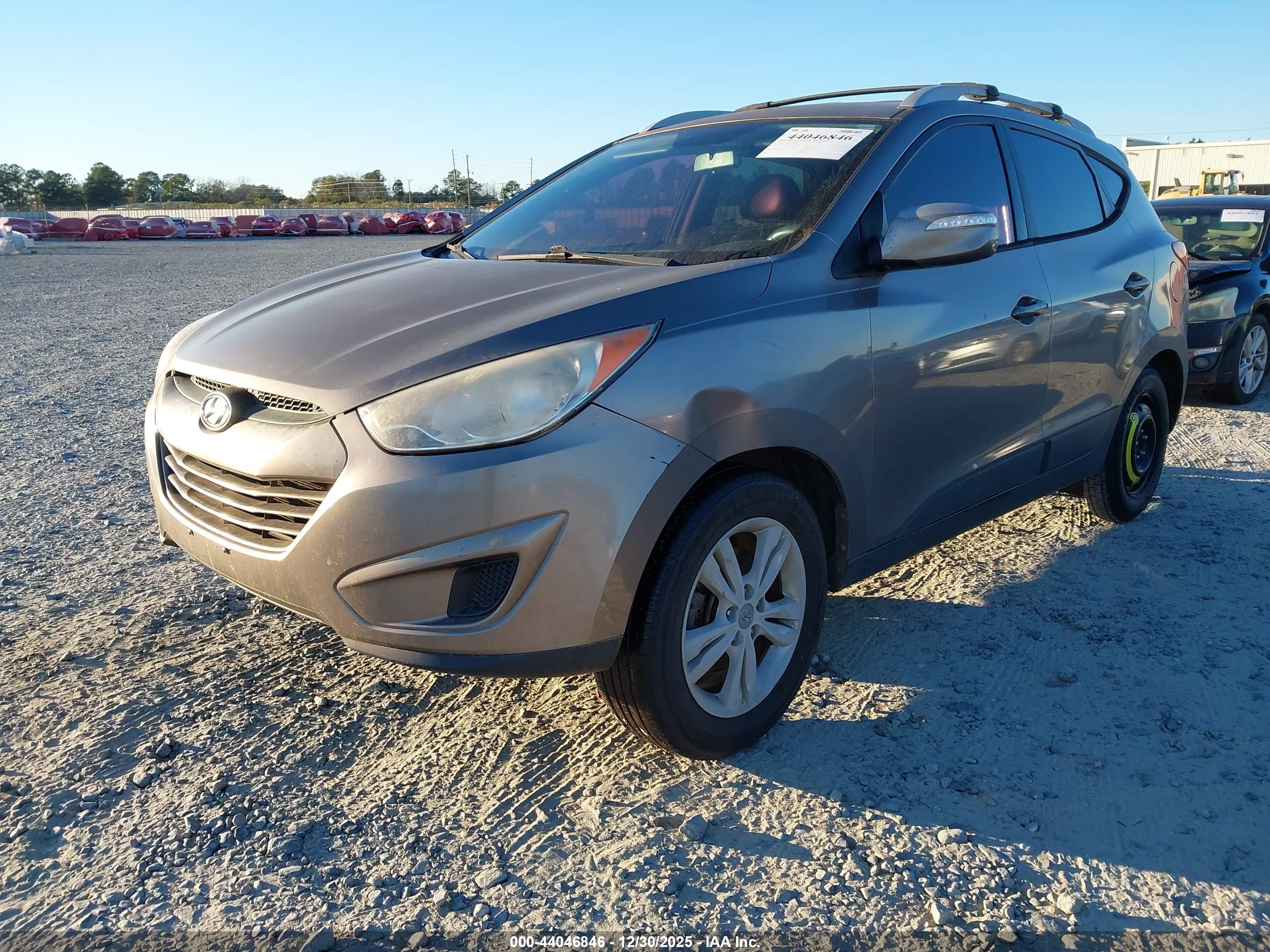 HYUNDAI TUCSON image 6