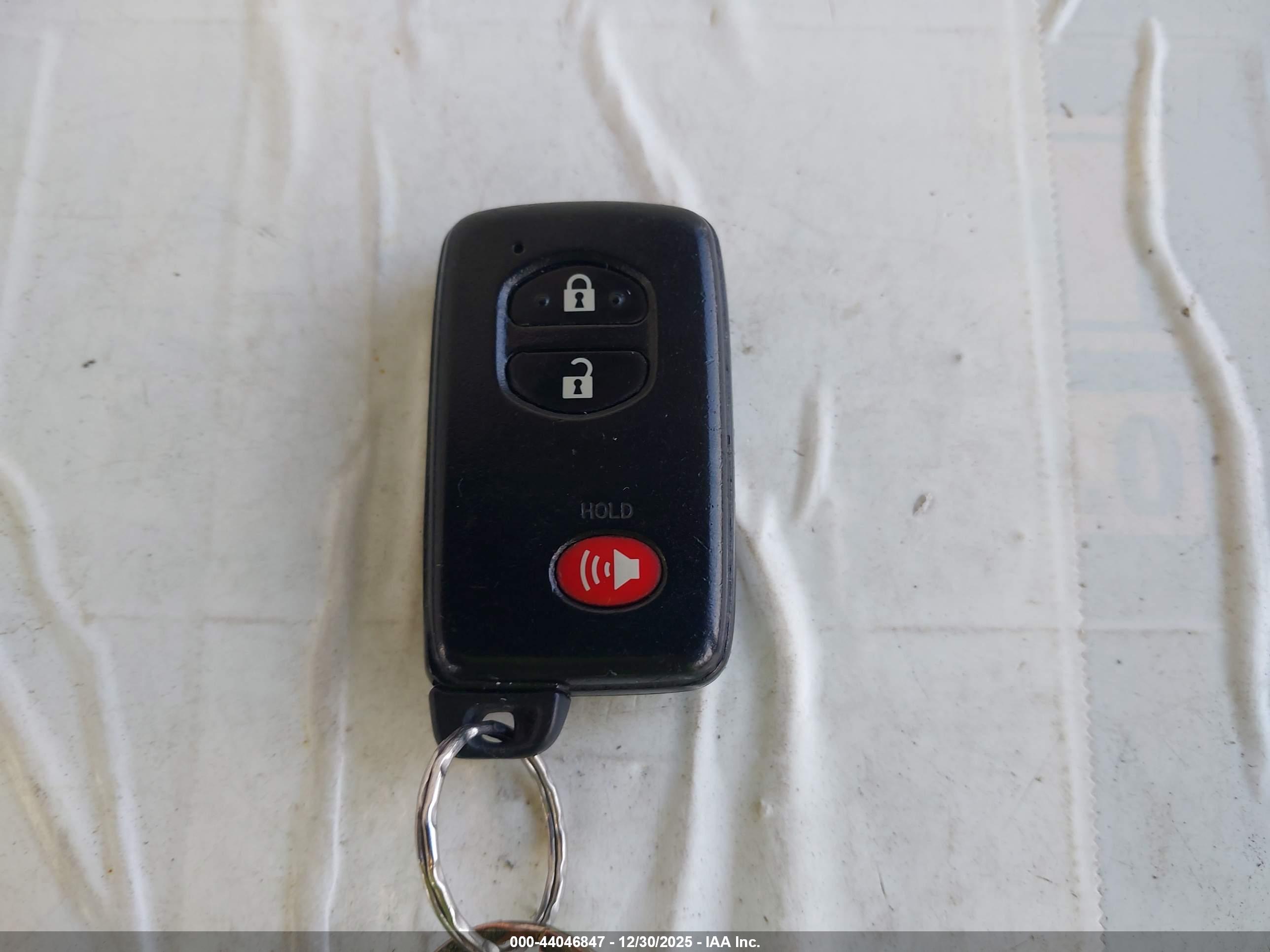 TOYOTA PRIUS image 11