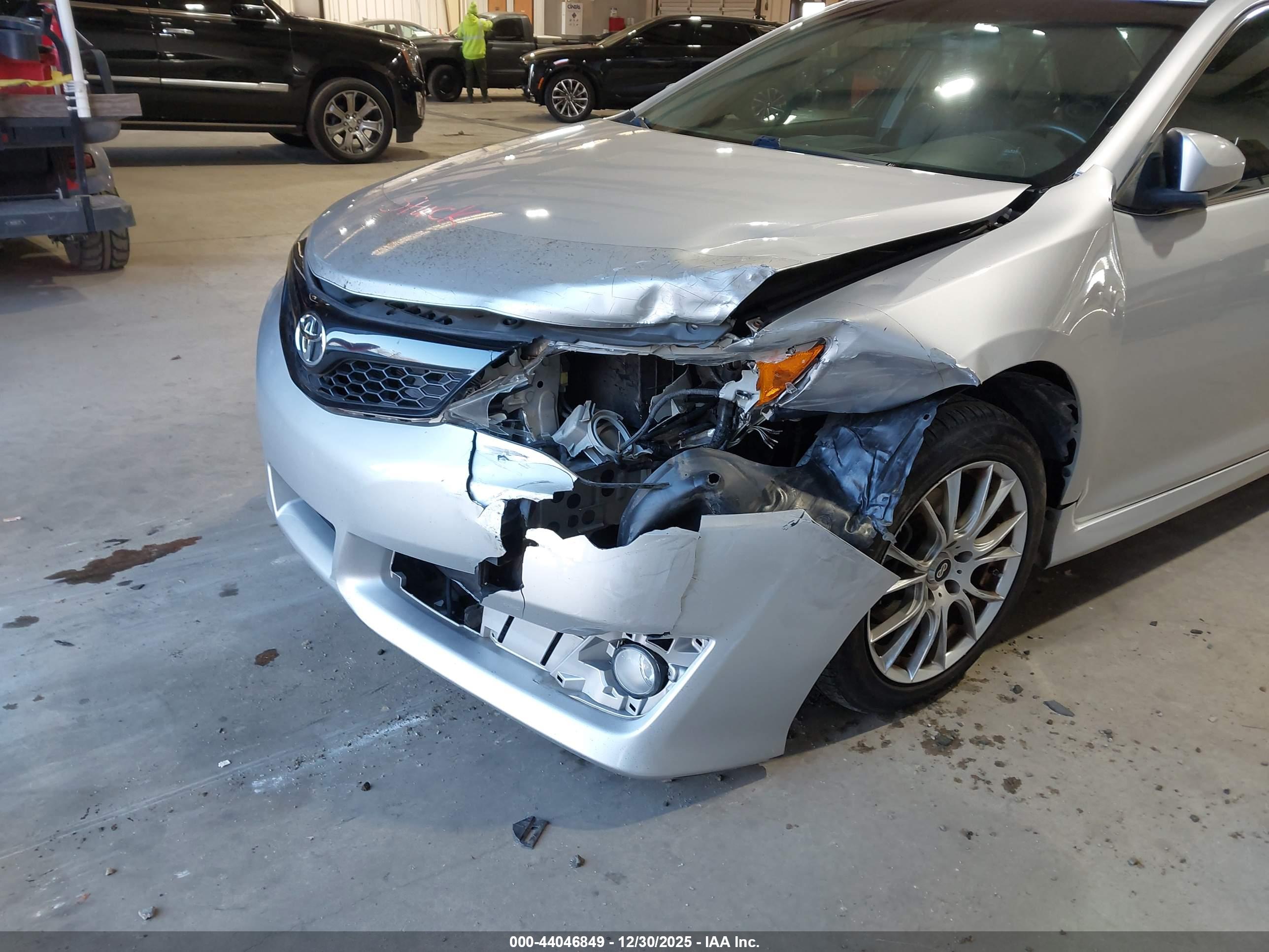 TOYOTA CAMRY image 6