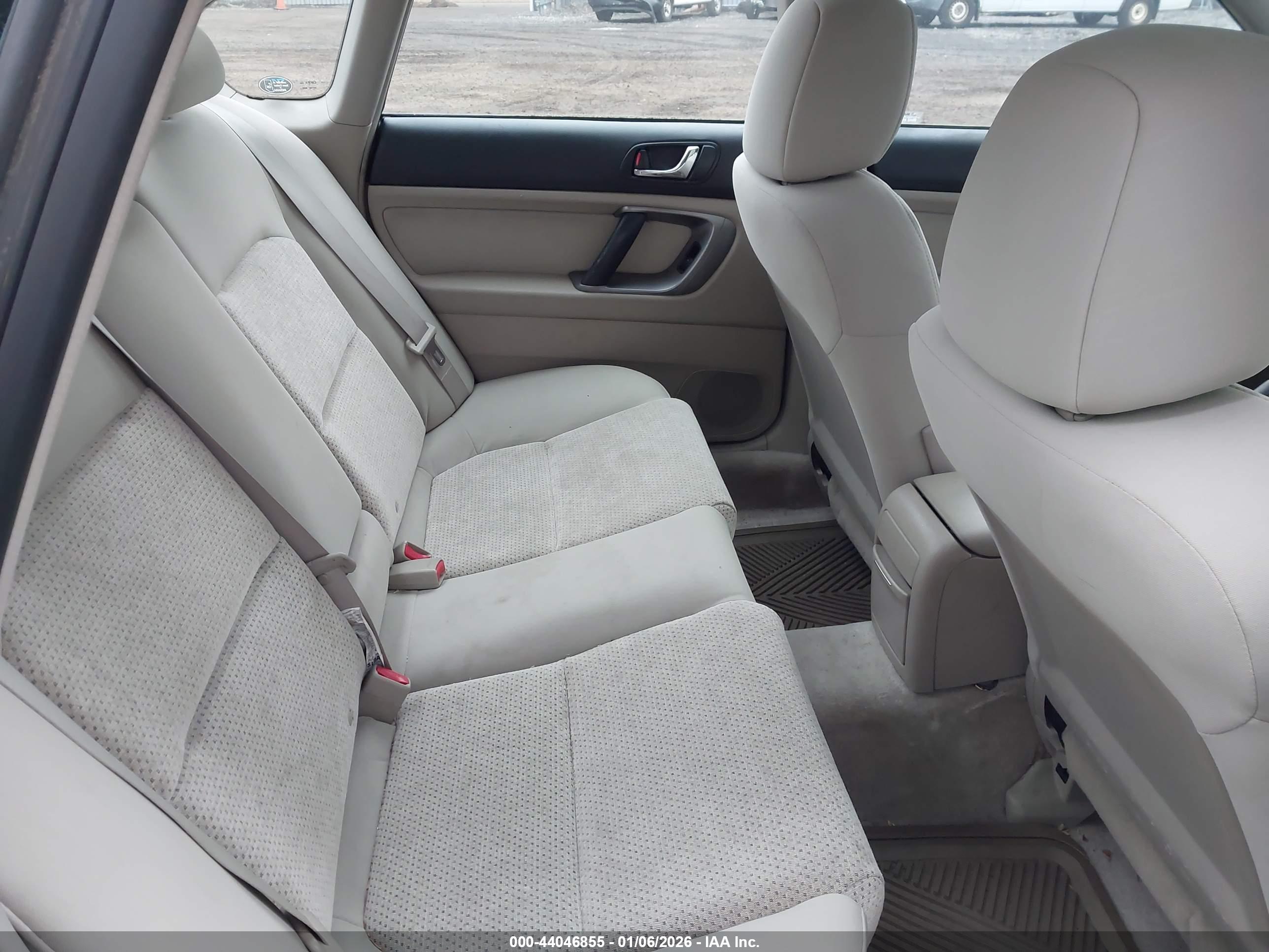 SUBARU LEGACY image 8