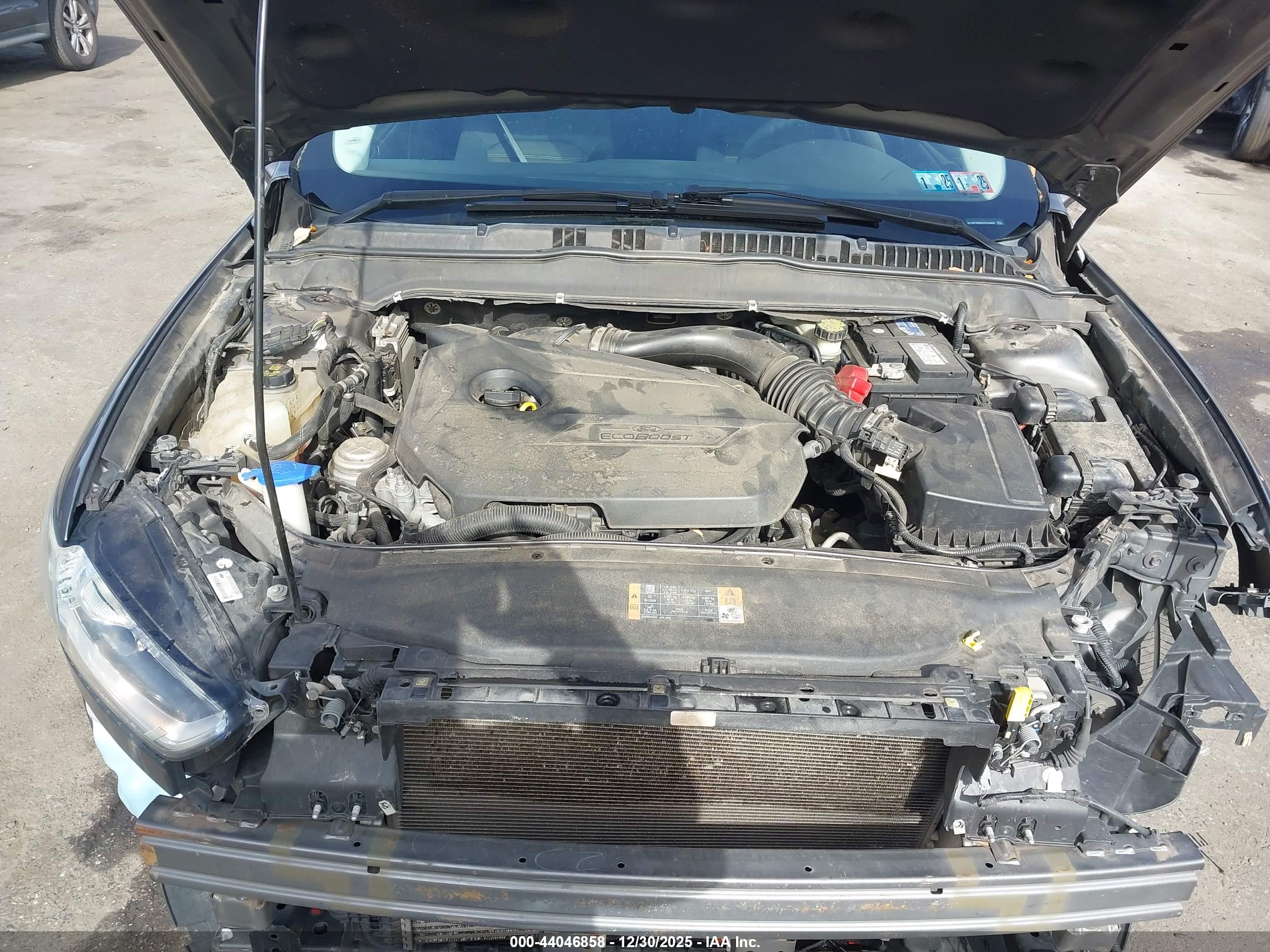 FORD FUSION image 10