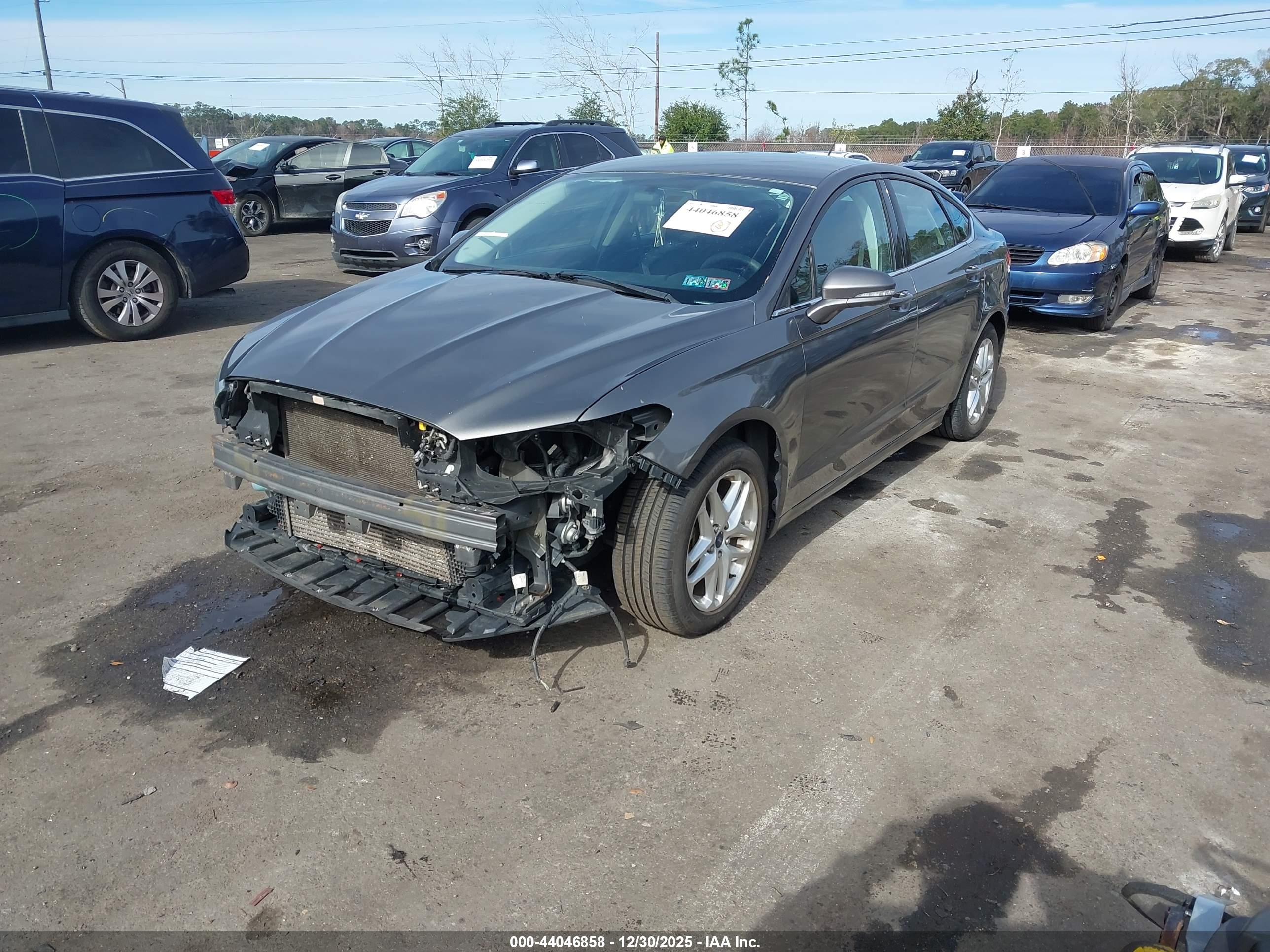 FORD FUSION image 2