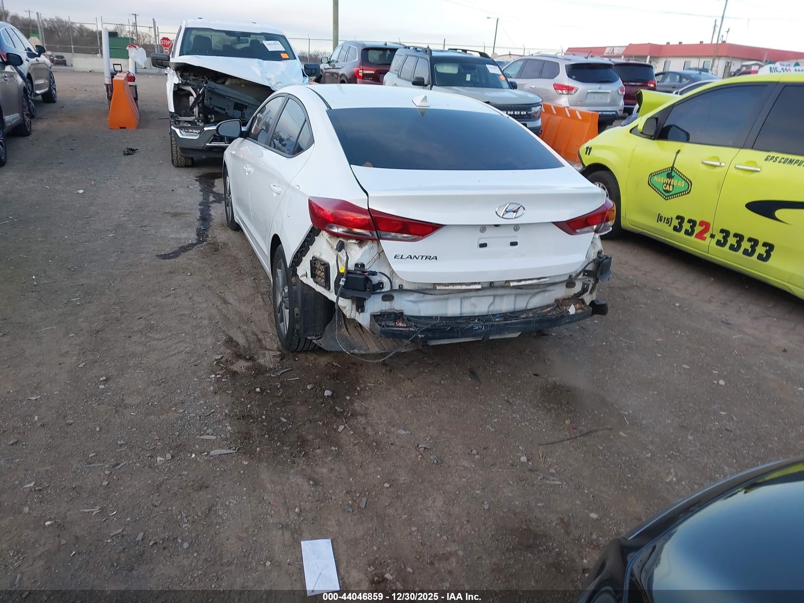 HYUNDAI ELANTRA image 6