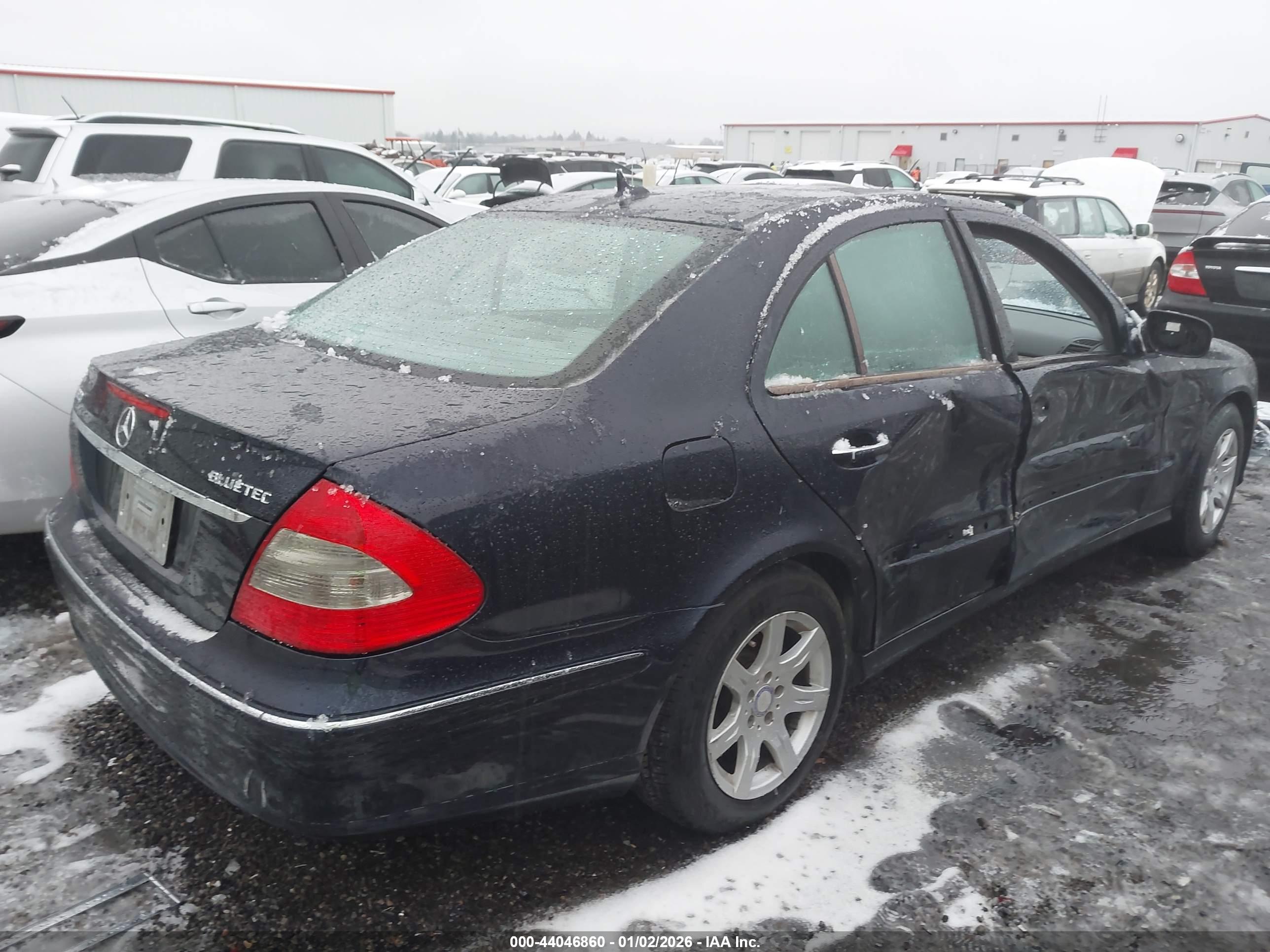 MERCEDES-BENZ E image 4