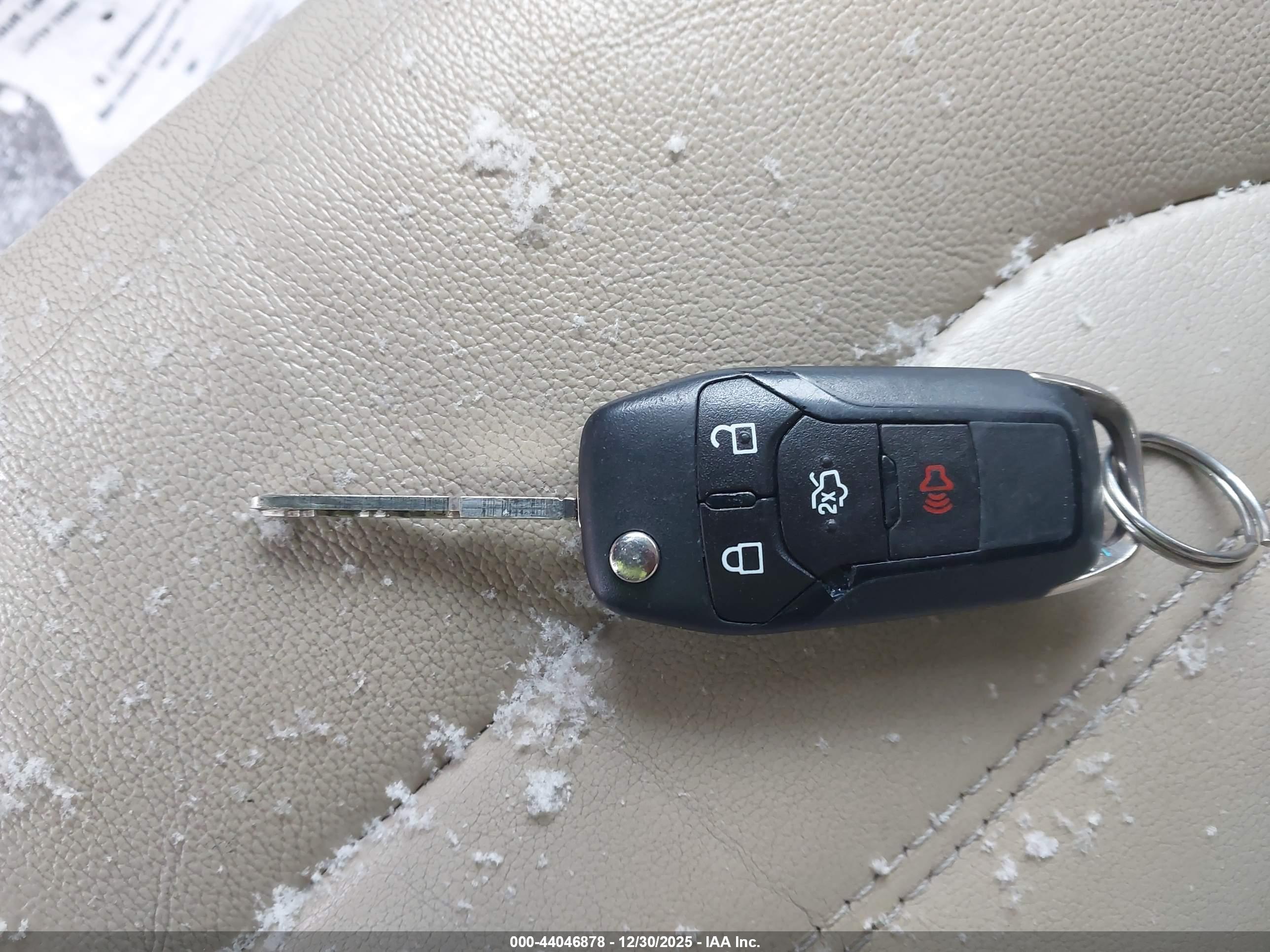 FORD FUSION image 11