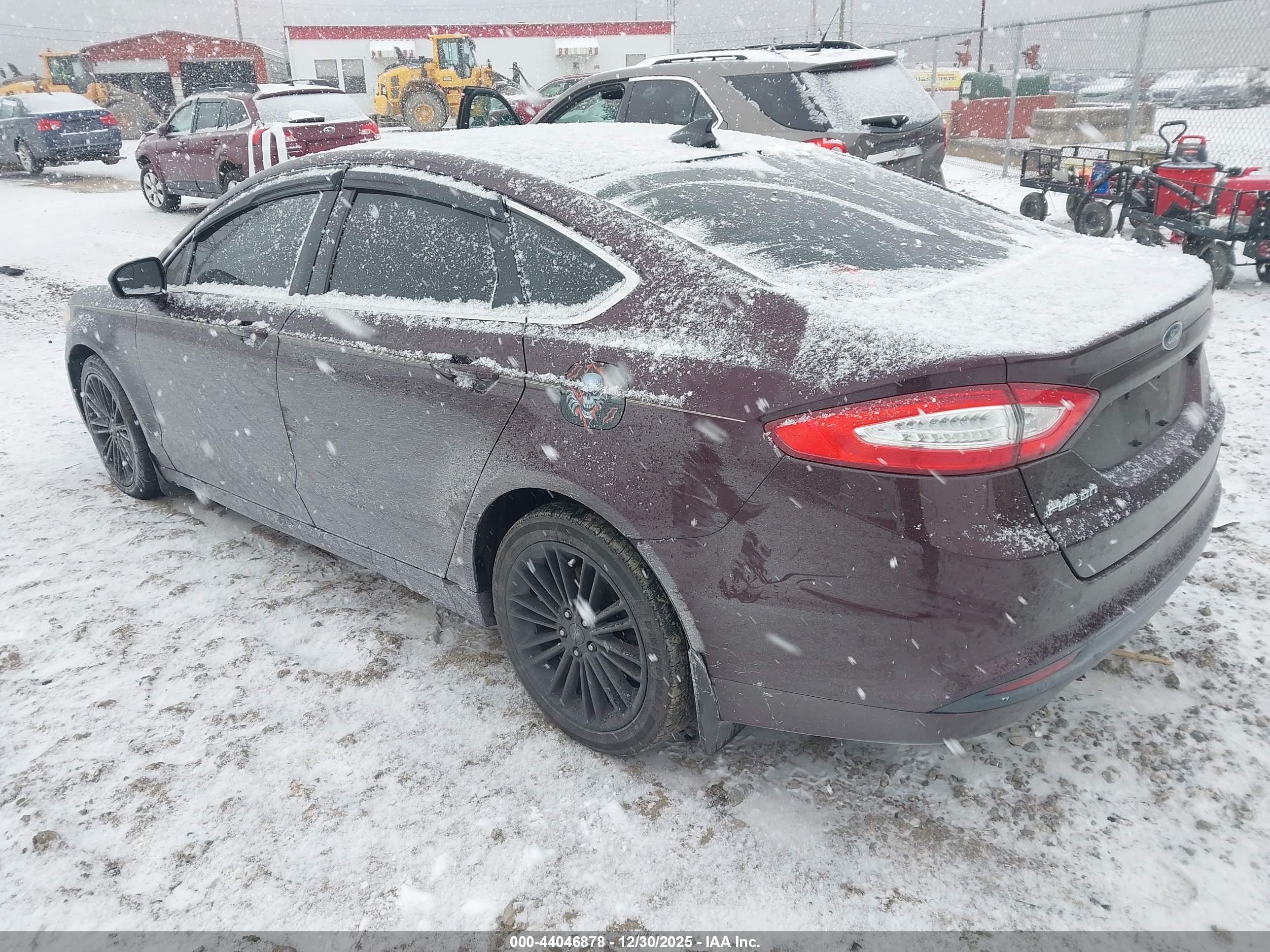 FORD FUSION image 3