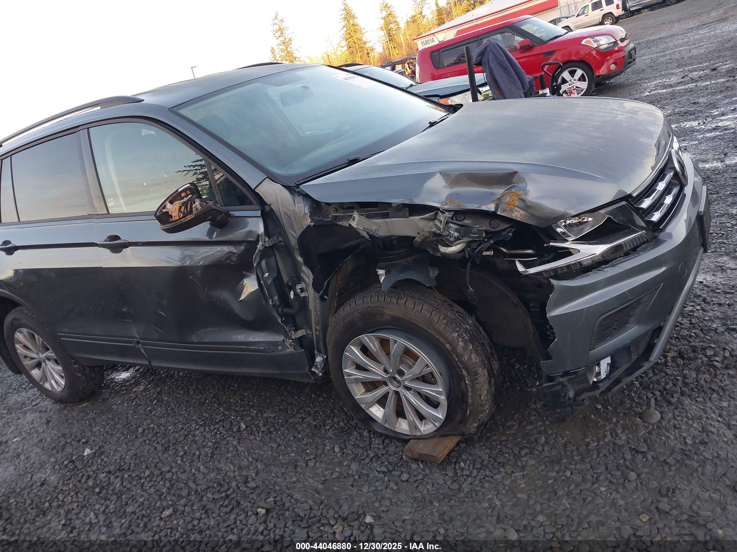 VOLKSWAGEN TIGUAN image 6