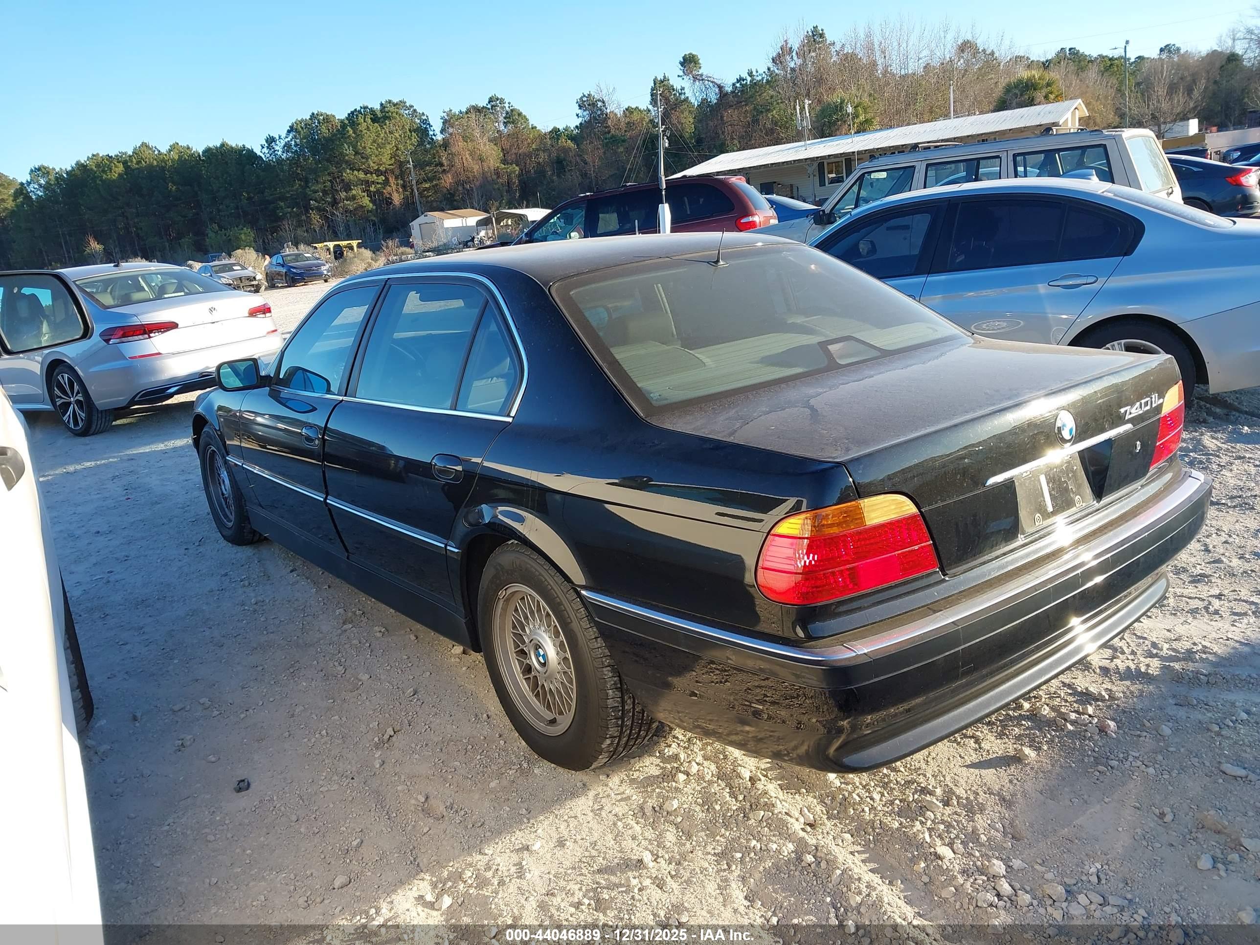 BMW 740 image 3