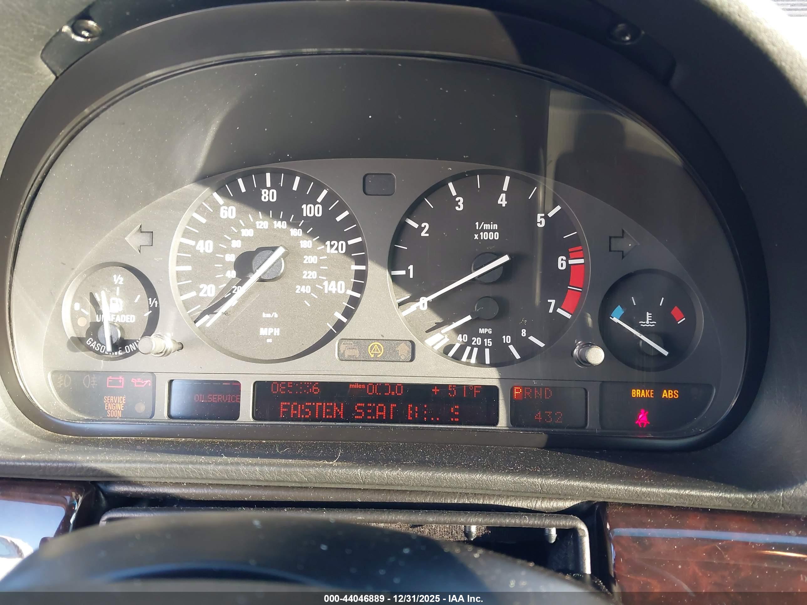 BMW 740 image 7