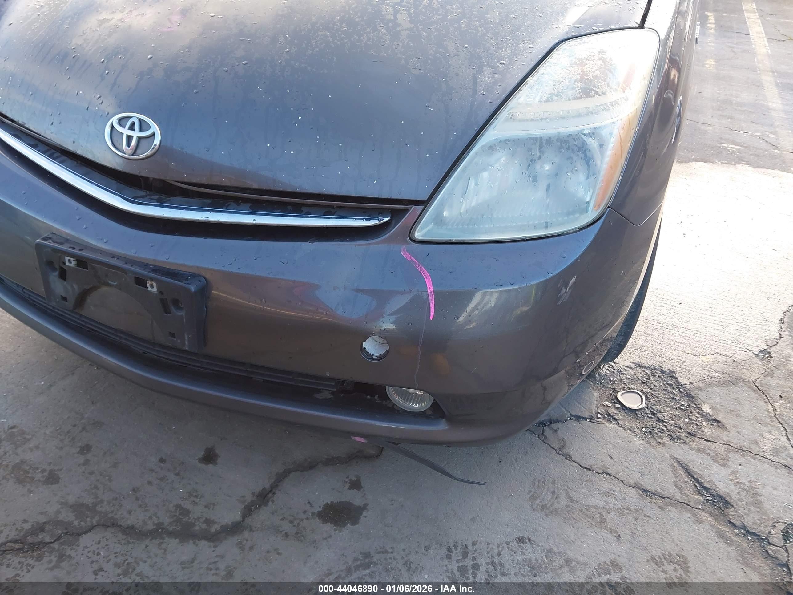 TOYOTA PRIUS image 6