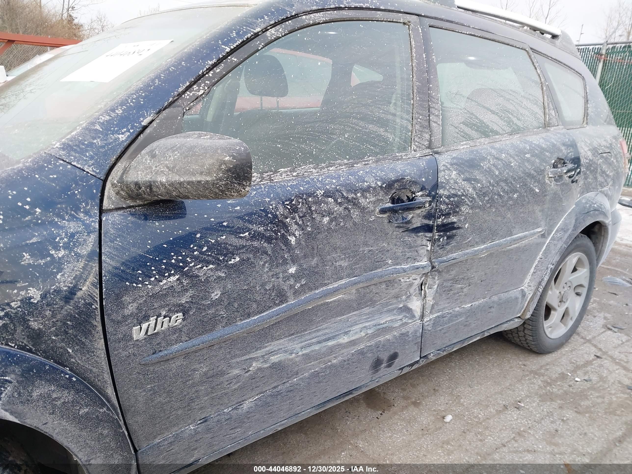 PONTIAC VIBE image 6