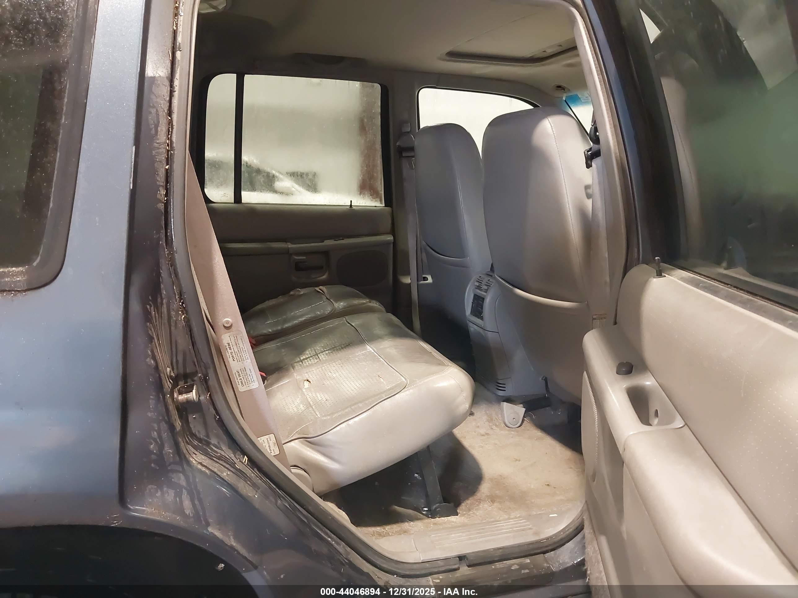 MERCURY MOUNTAINEER image 8