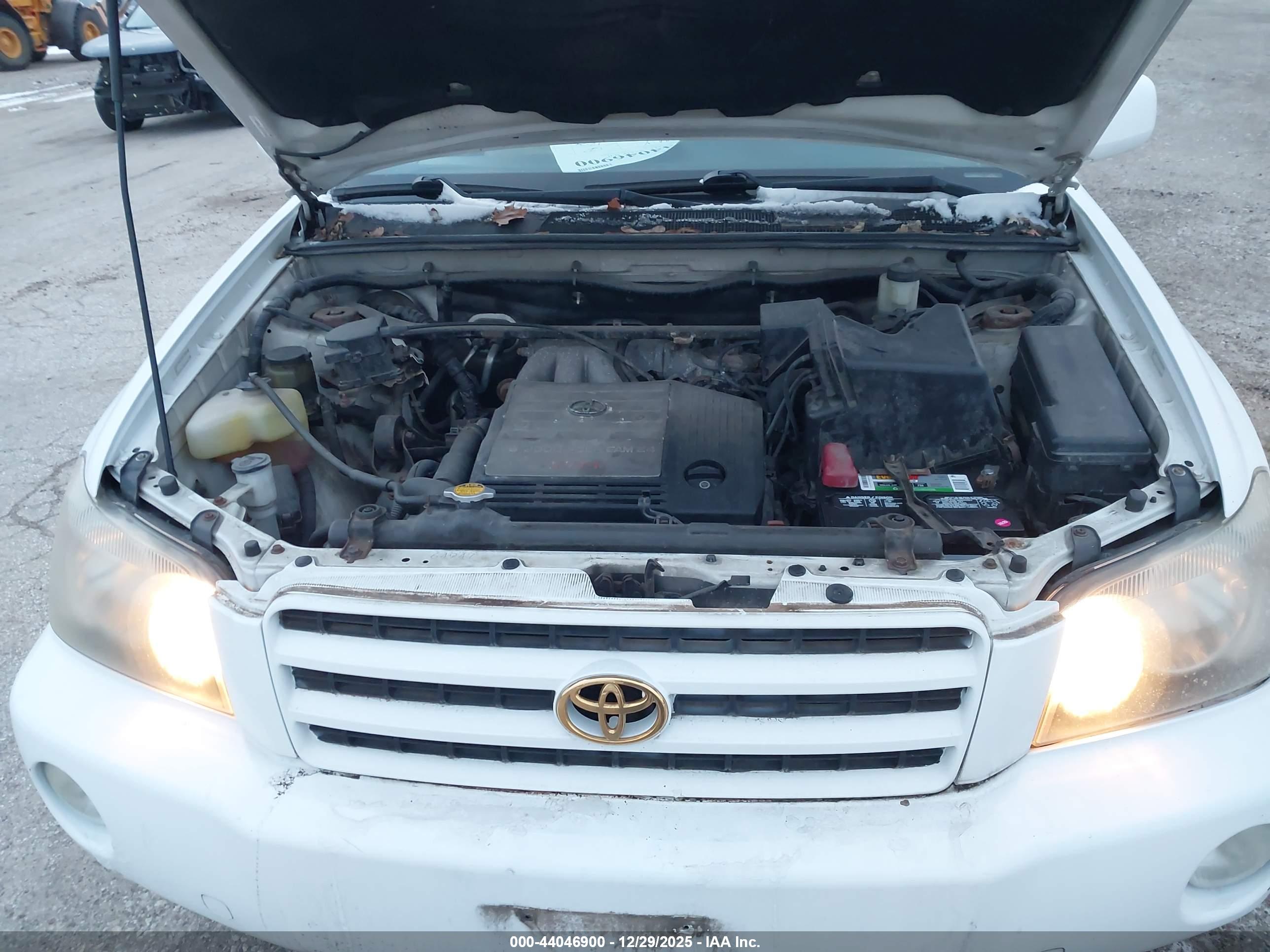 TOYOTA HIGHLANDER image 10