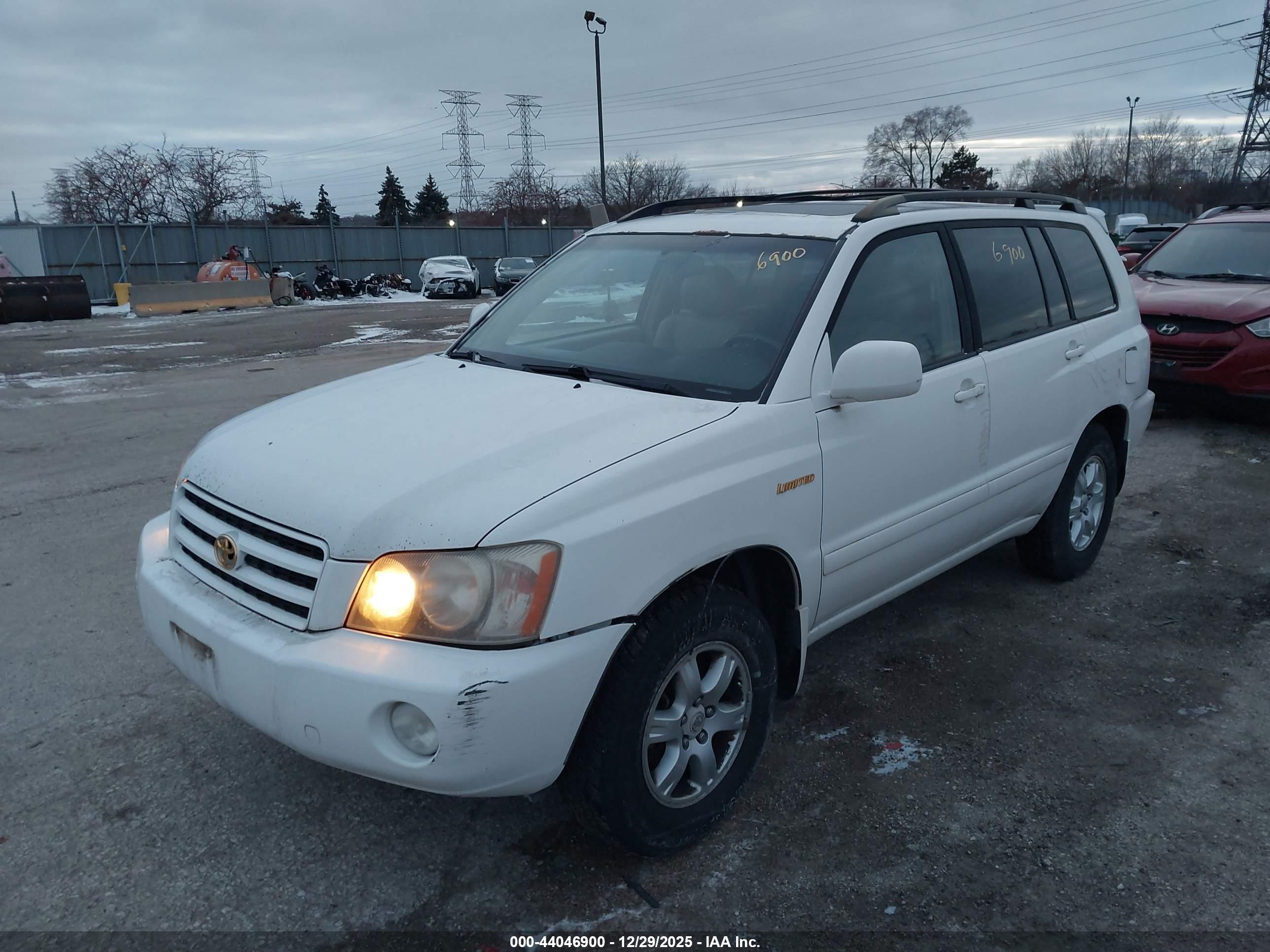 TOYOTA HIGHLANDER image 2