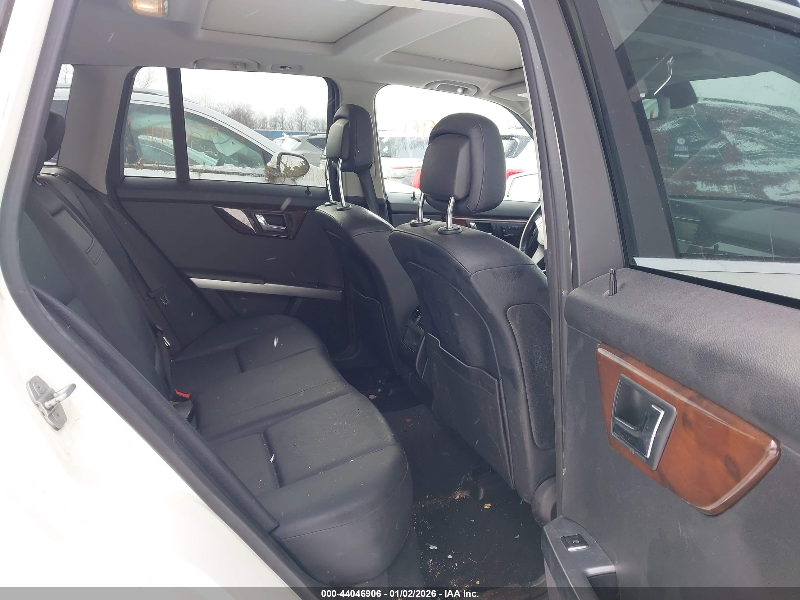 MERCEDES-BENZ GLK image 8