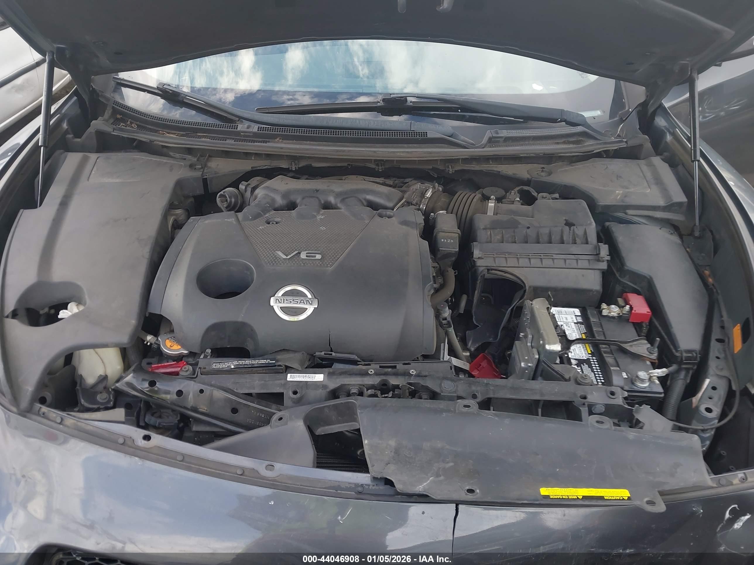 NISSAN MAXIMA image 10