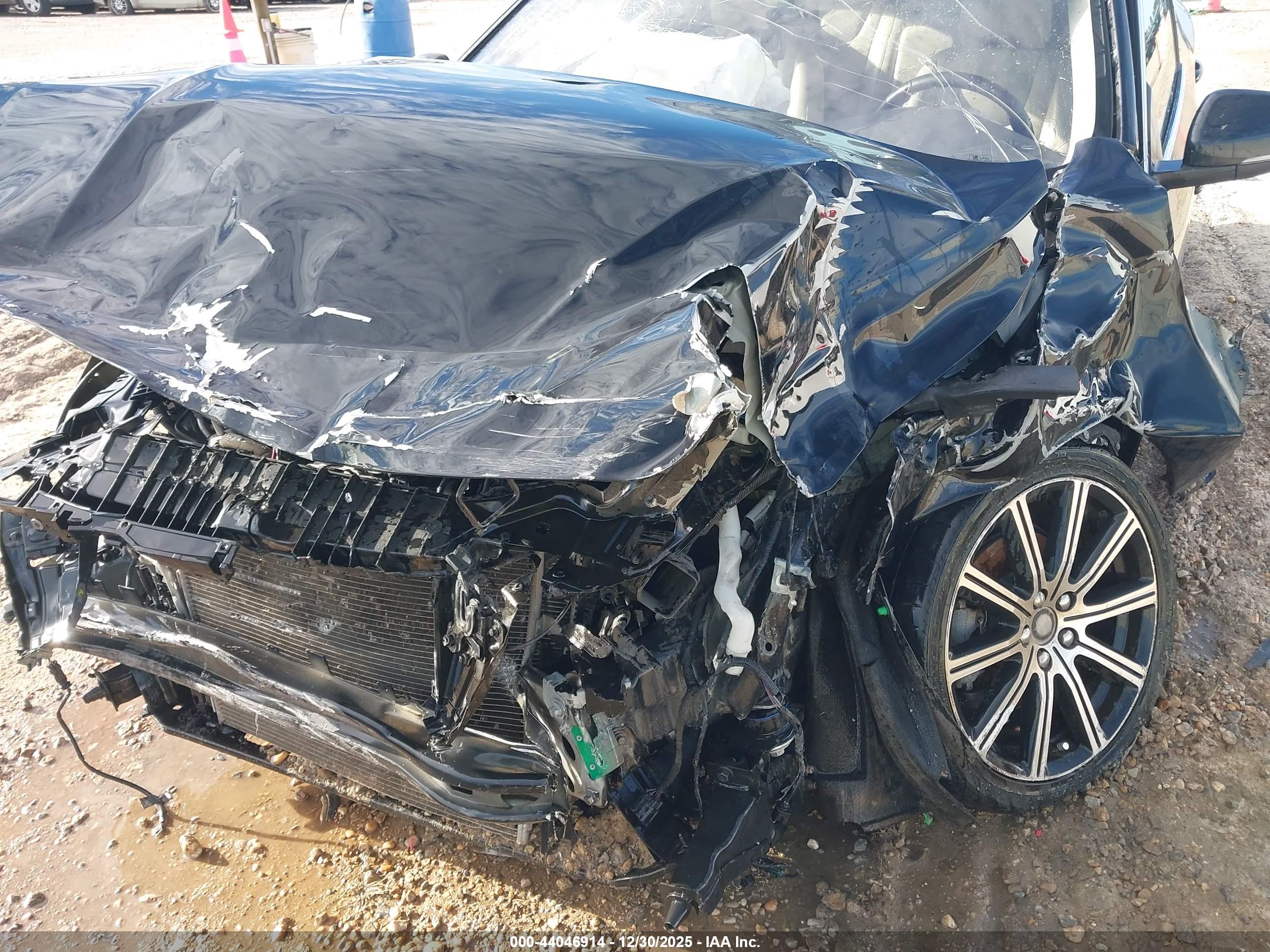 VOLVO S60 image 6