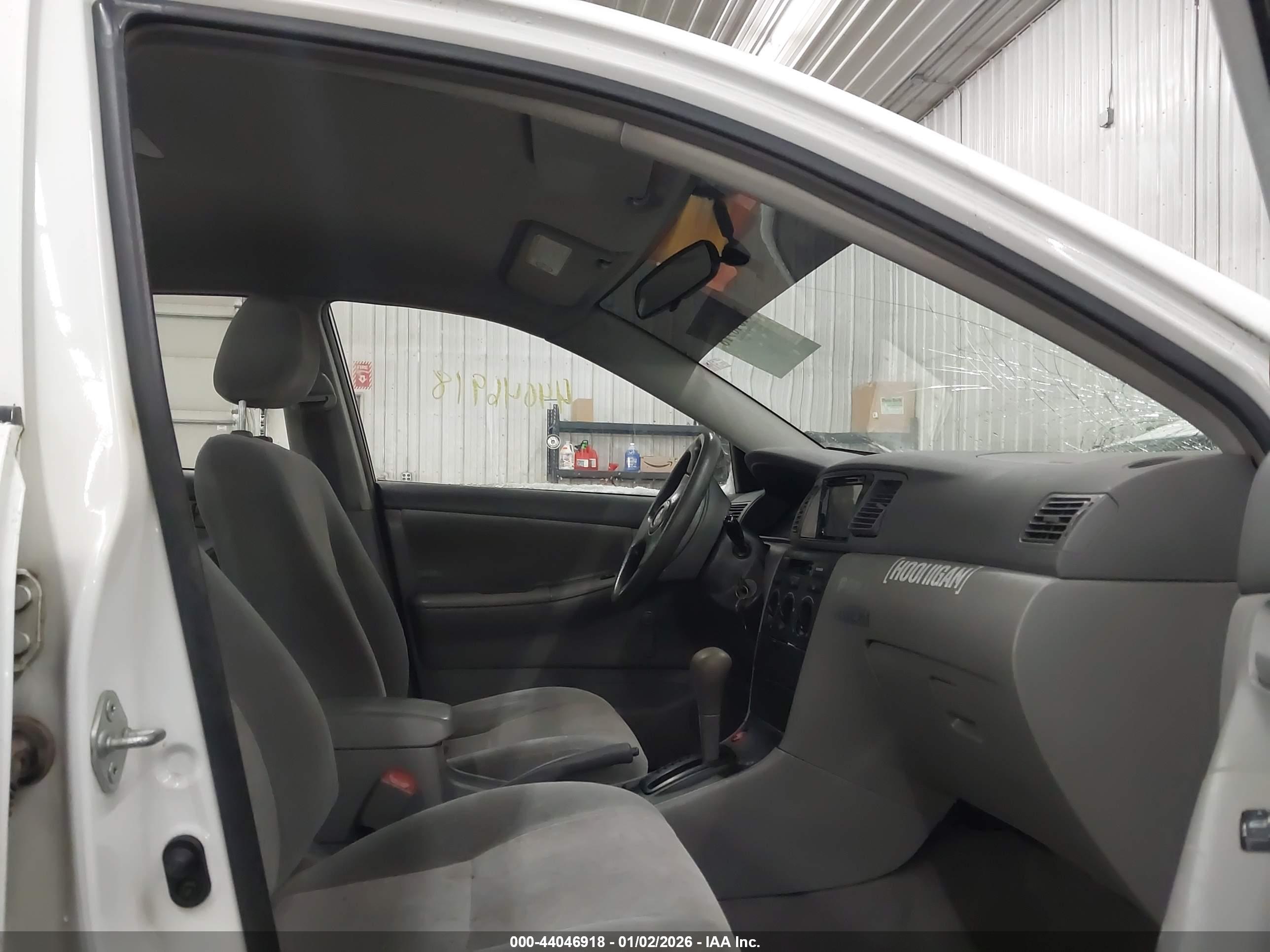 TOYOTA COROLLA image 5