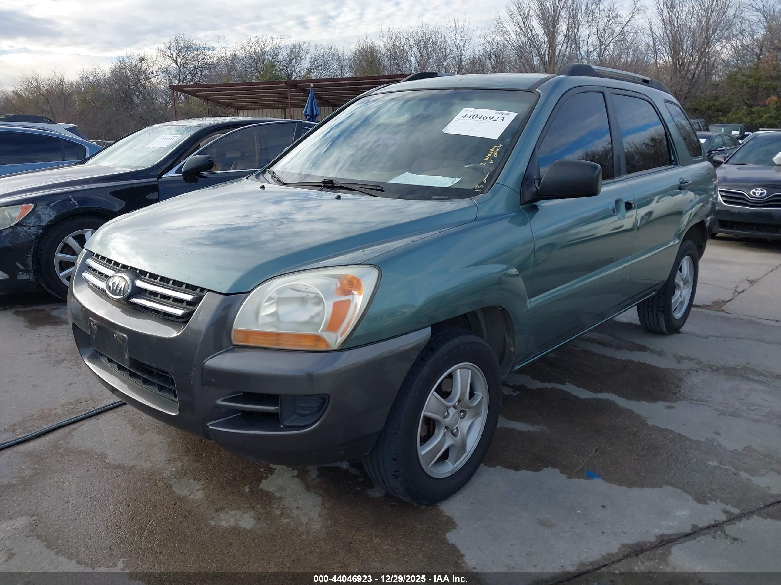 KIA SPORTAGE image 2