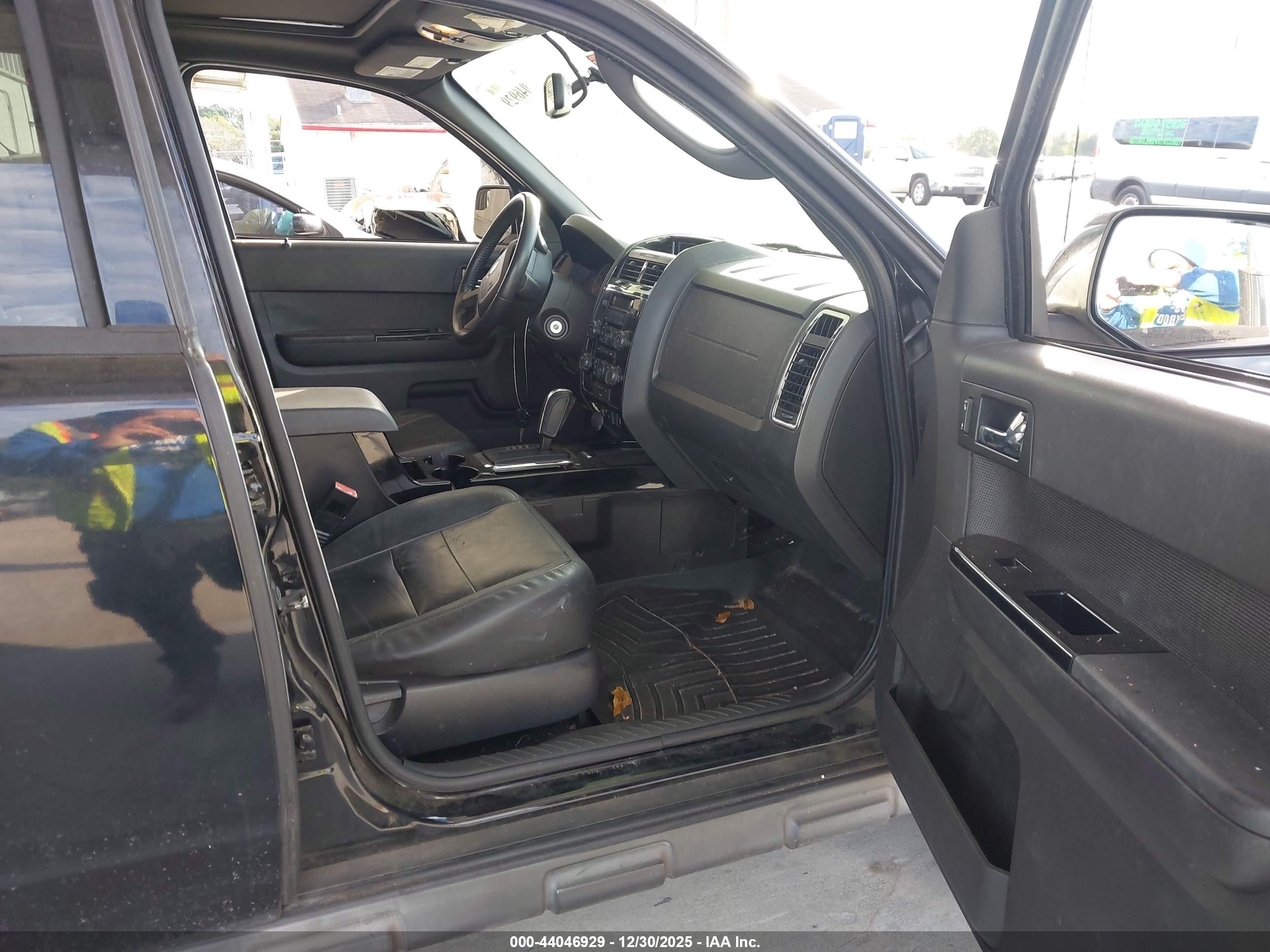 FORD ESCAPE image 5