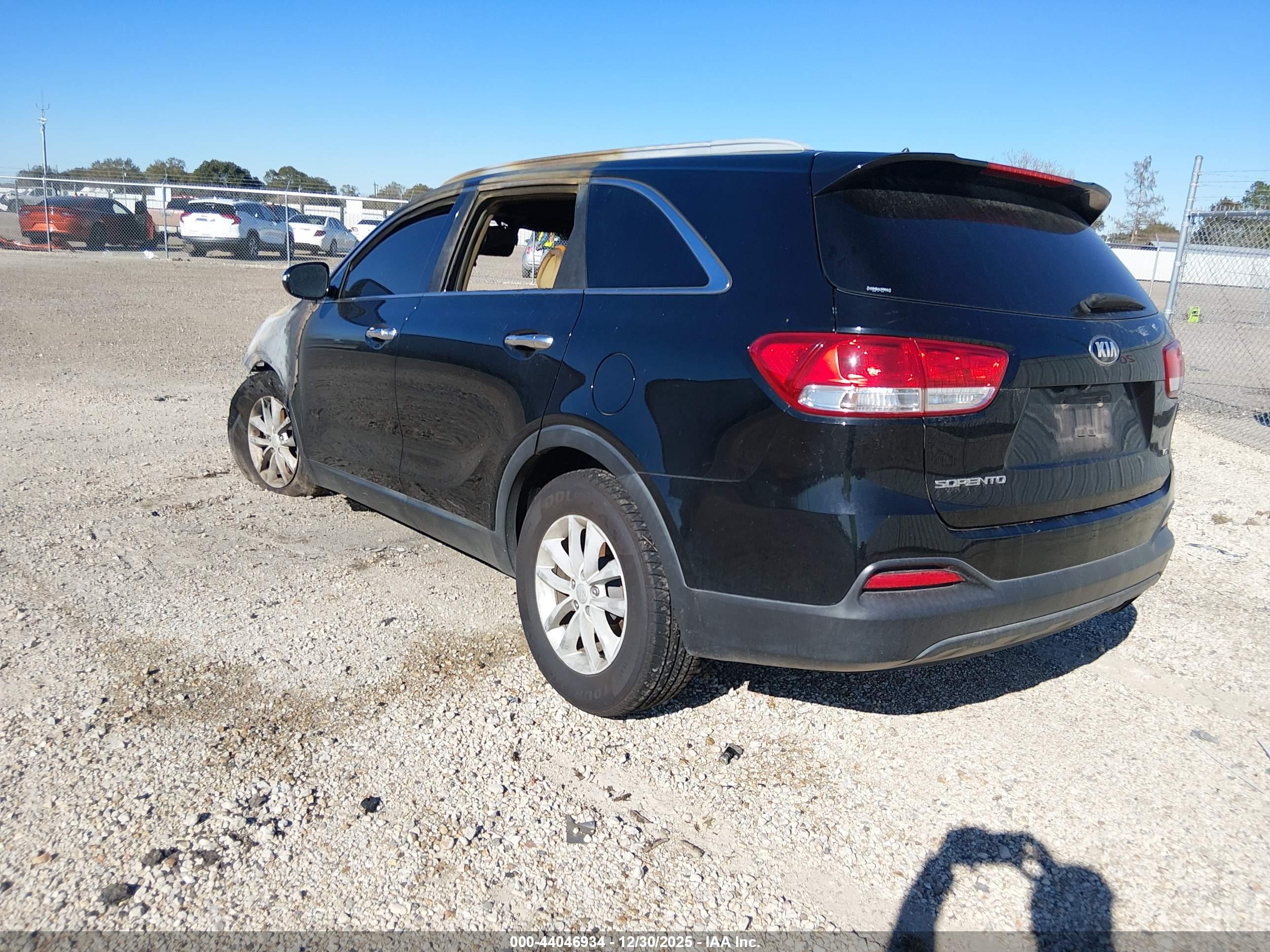 KIA SORENTO image 3