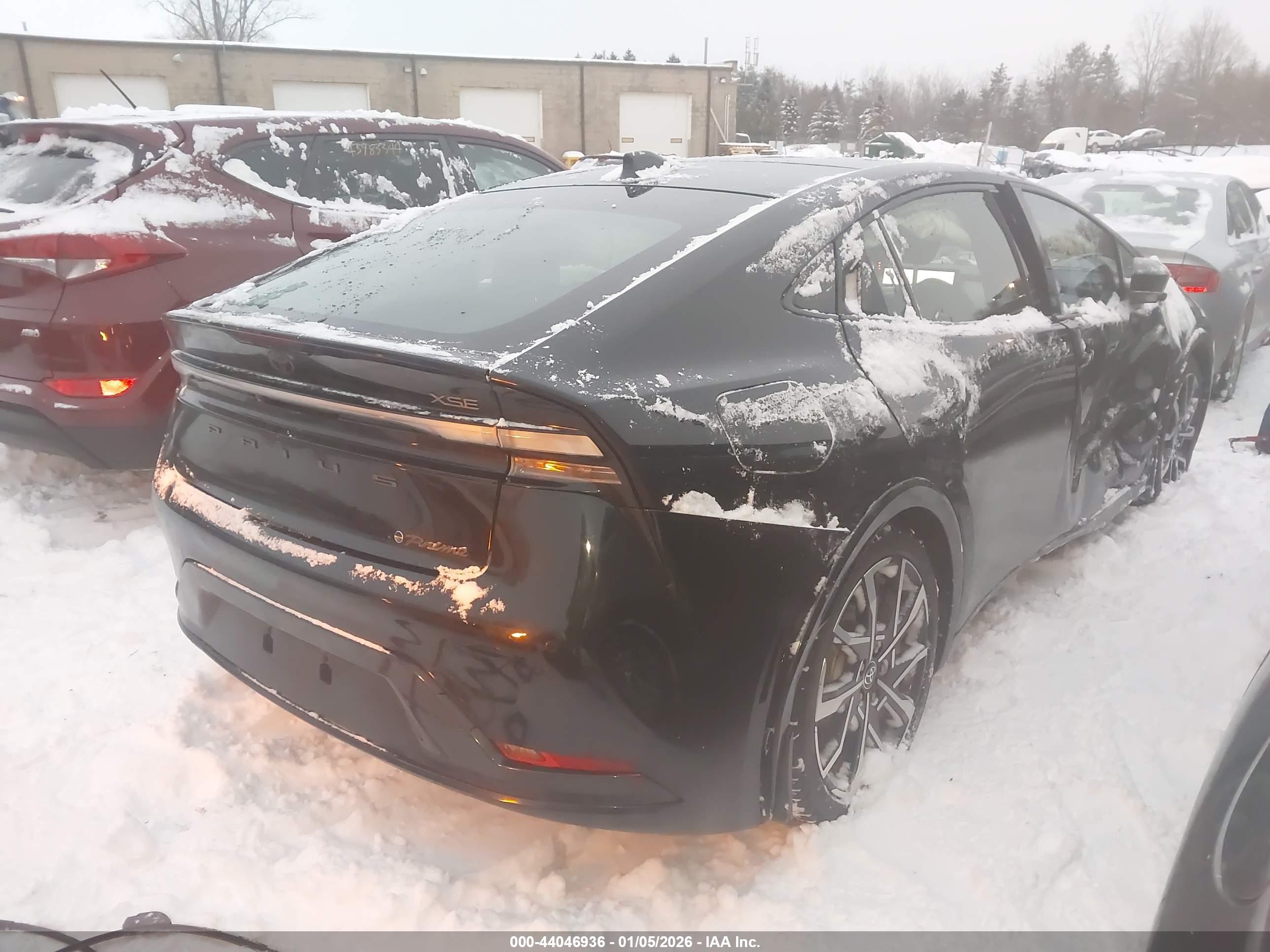 TOYOTA PRIUS image 4