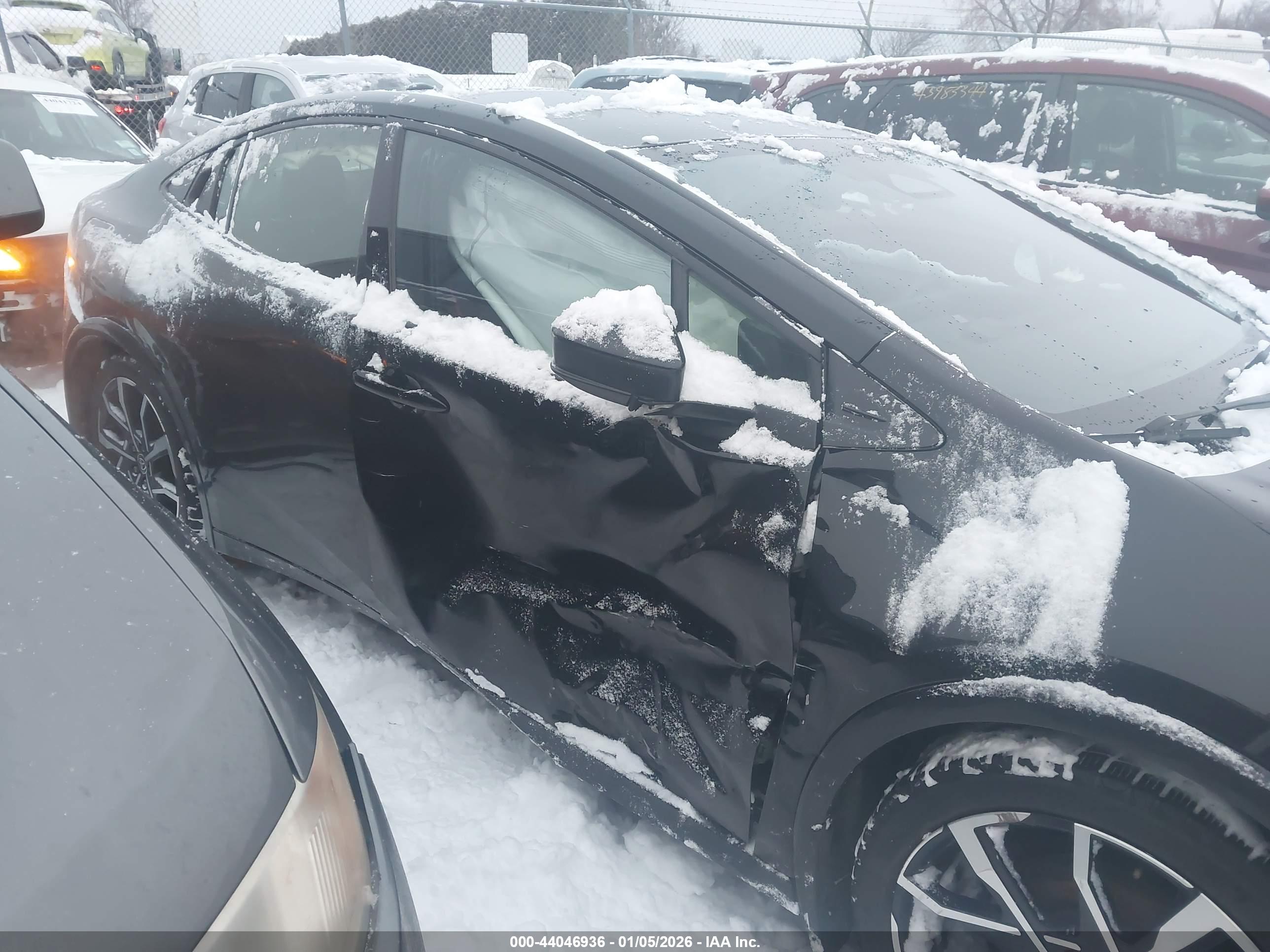 TOYOTA PRIUS image 6