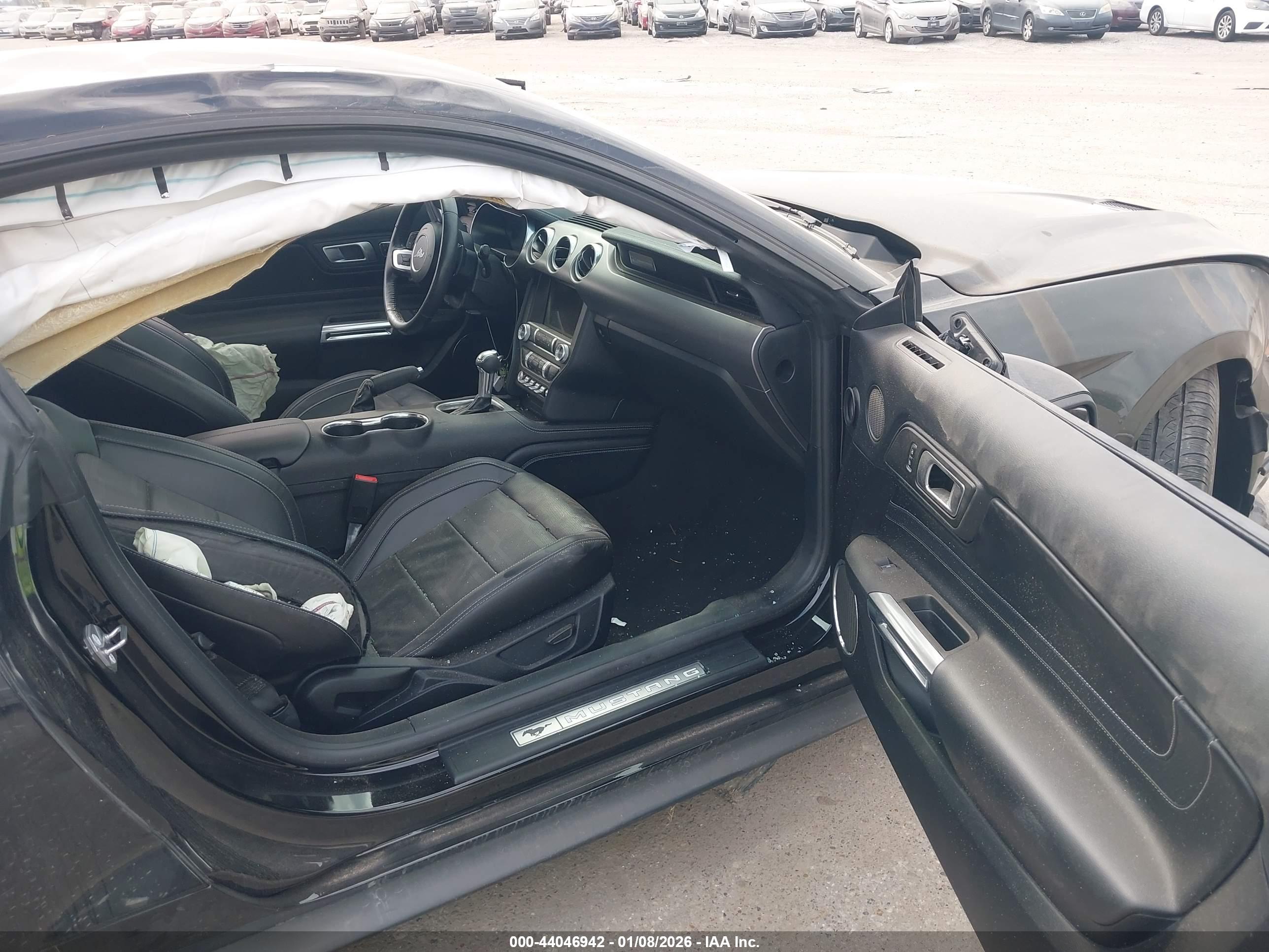 FORD MUSTANG image 5